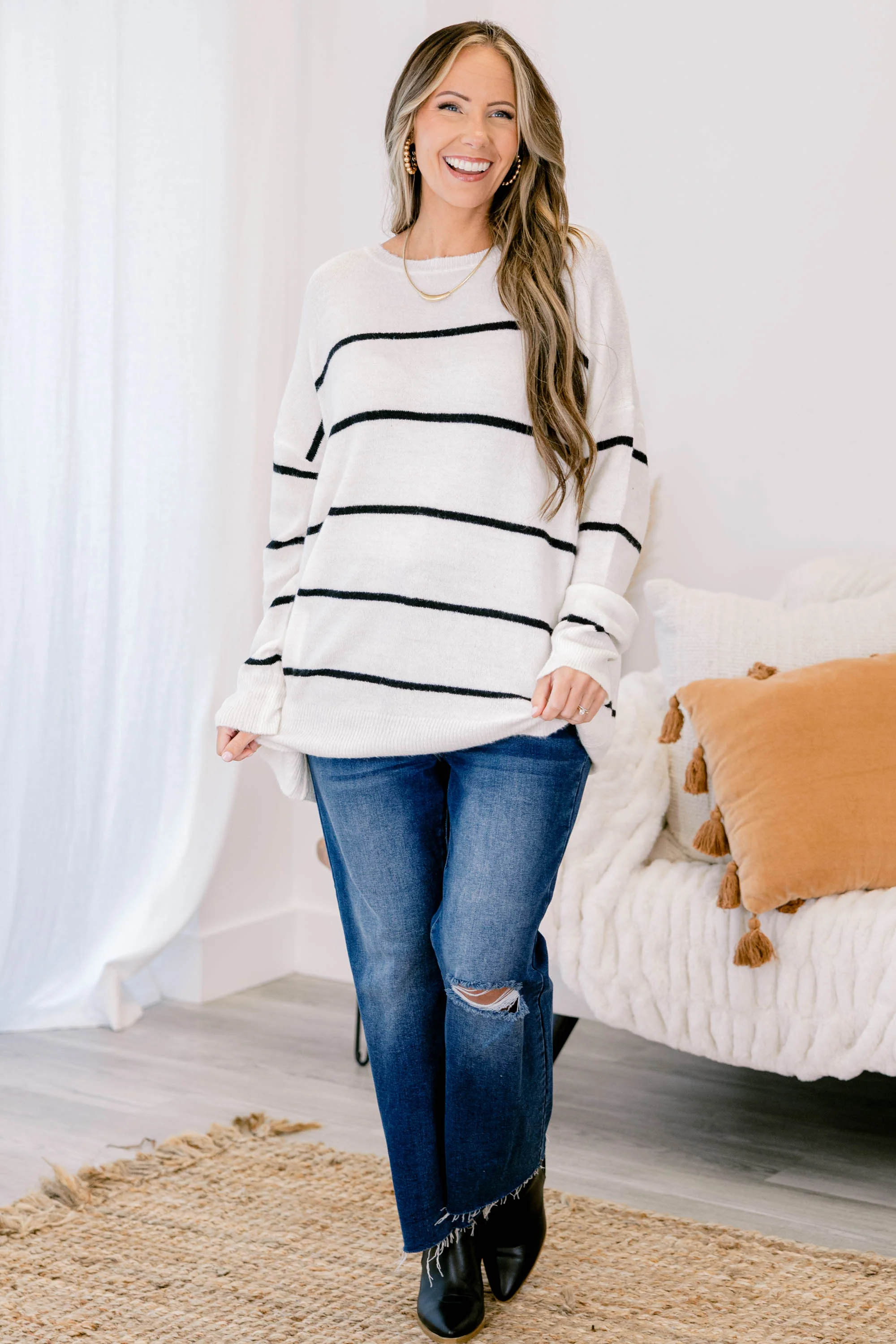 Slumber Party Sweater, Ivory-Black - Giverhouse