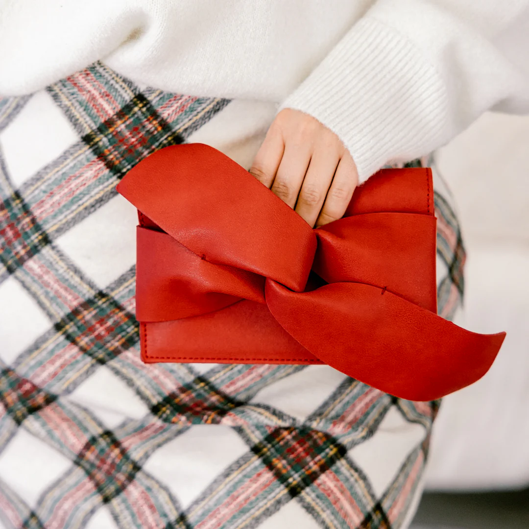 My Bowtiful Clutch, Red - Giverhouse