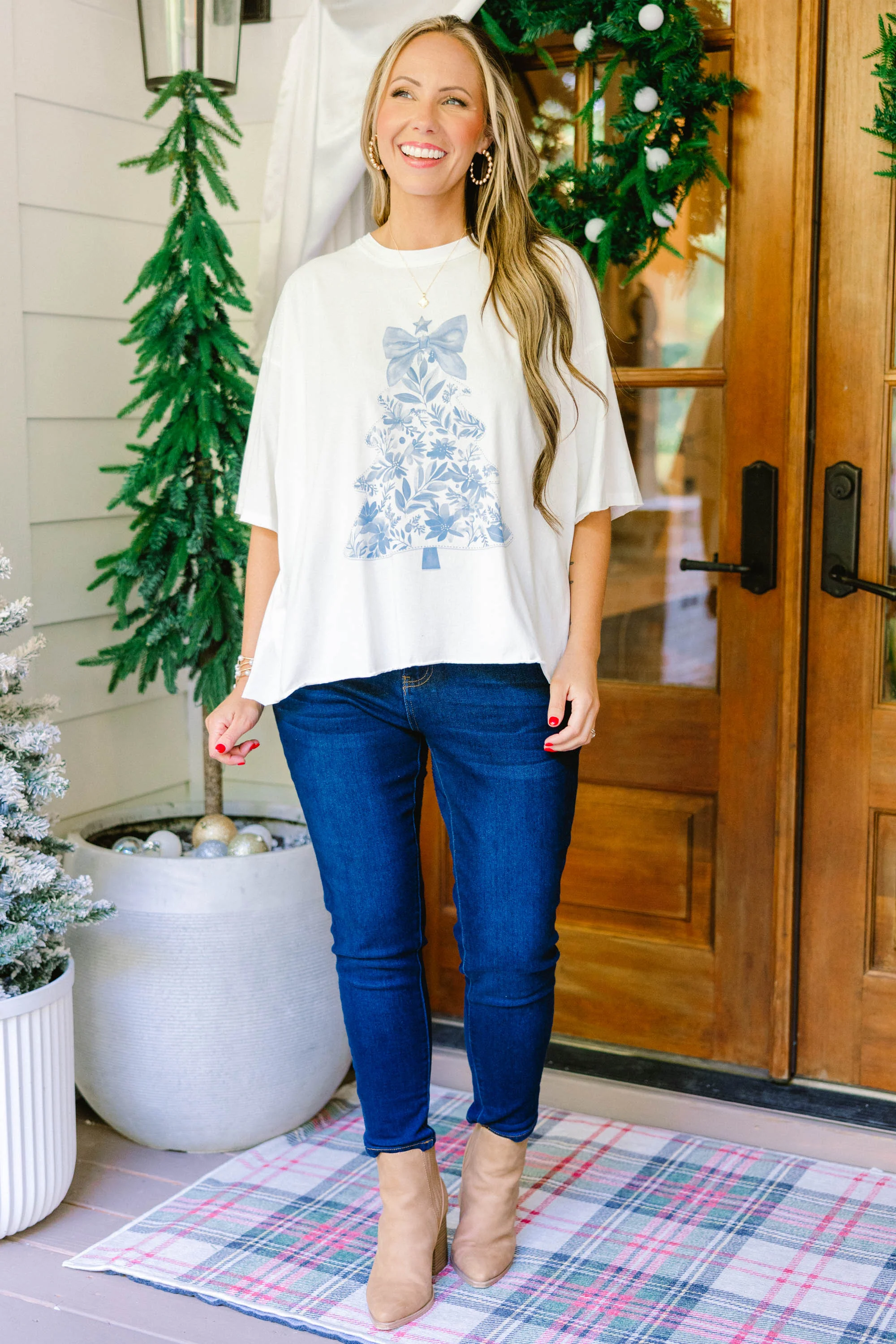 Coastal Christmas Vintage Wash Tee, White - Giverhouse