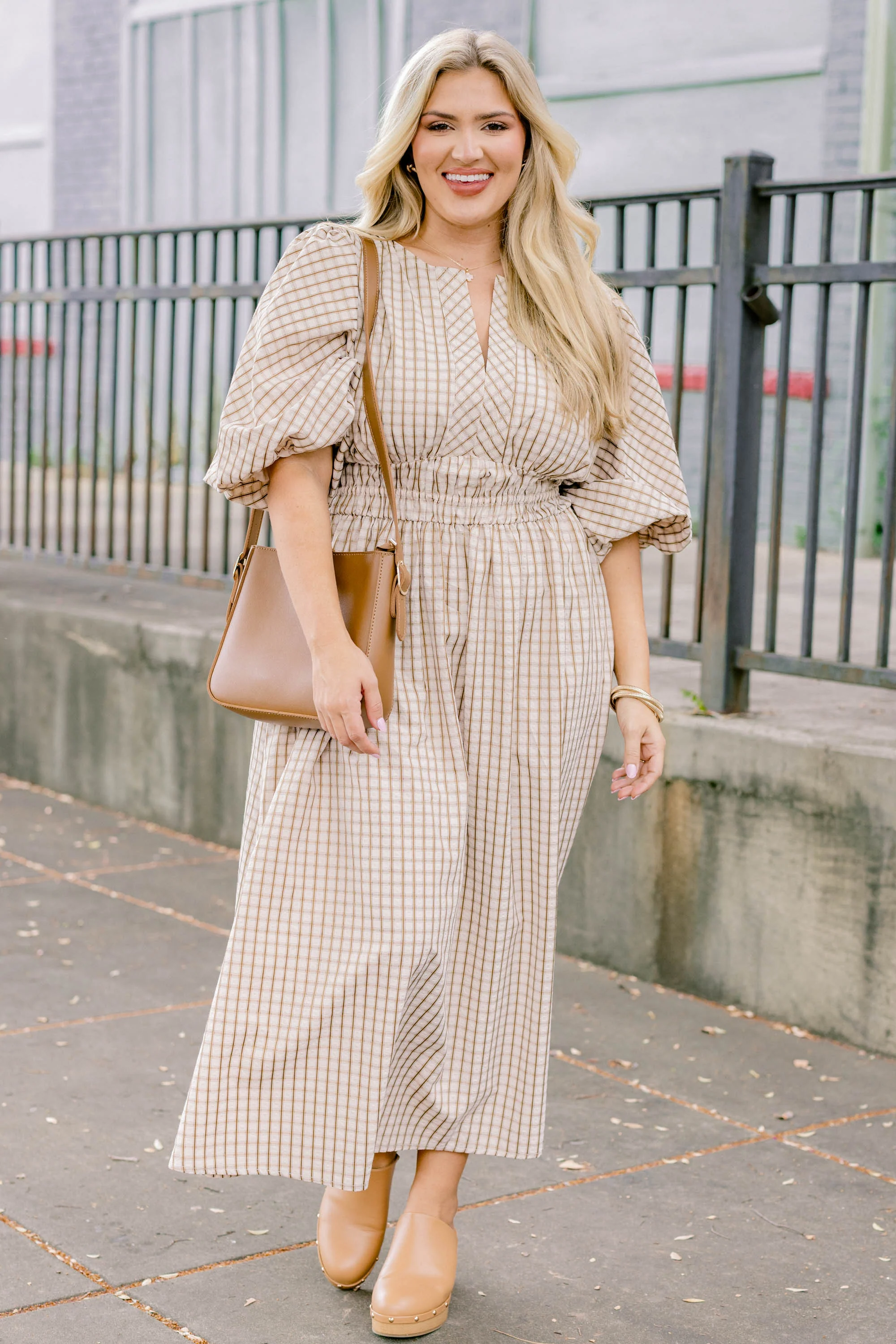 Chasing Pavements Dress, Brown - Giverhouse