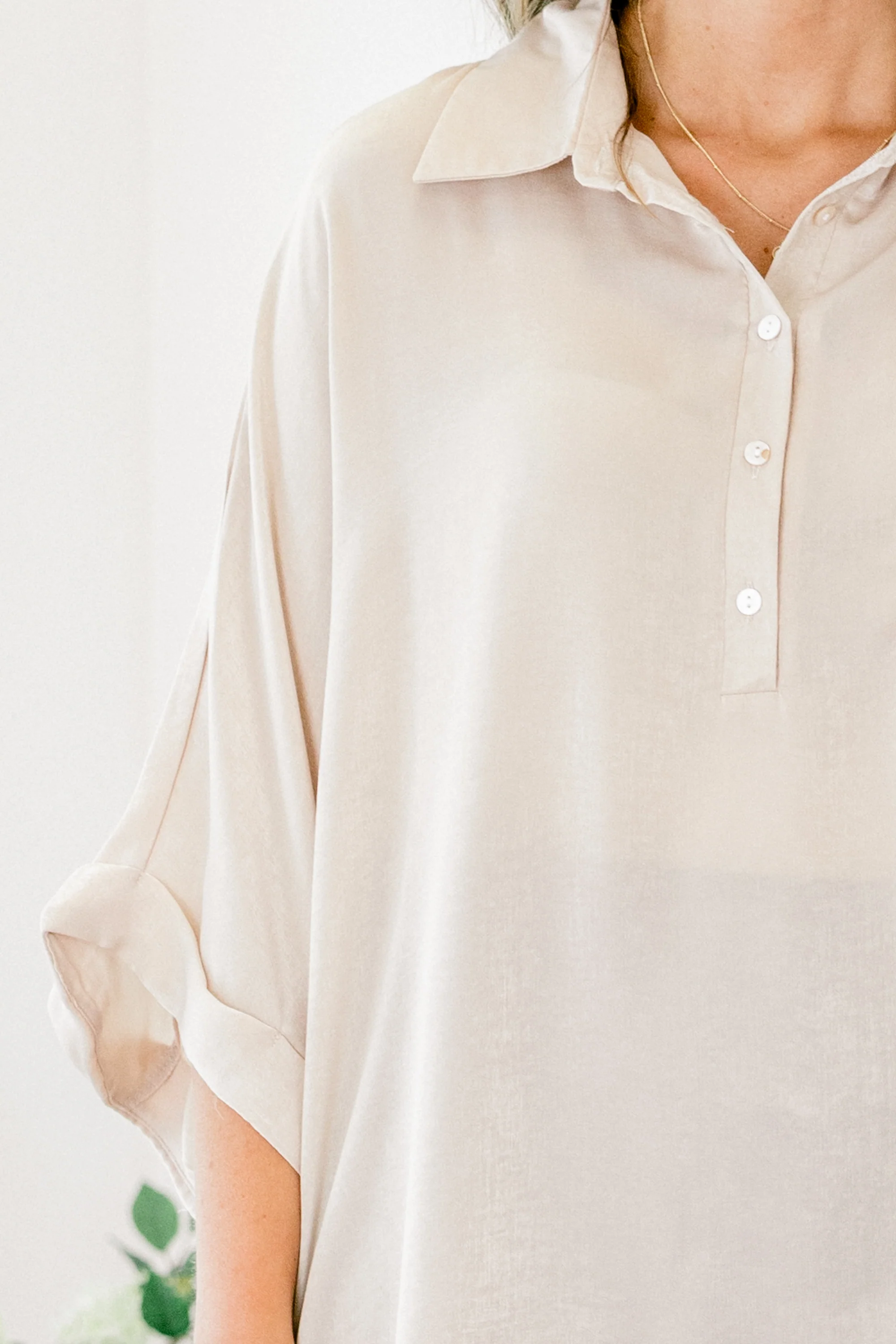 Whirlwind Weekend Top, Taupe - Giverhouse