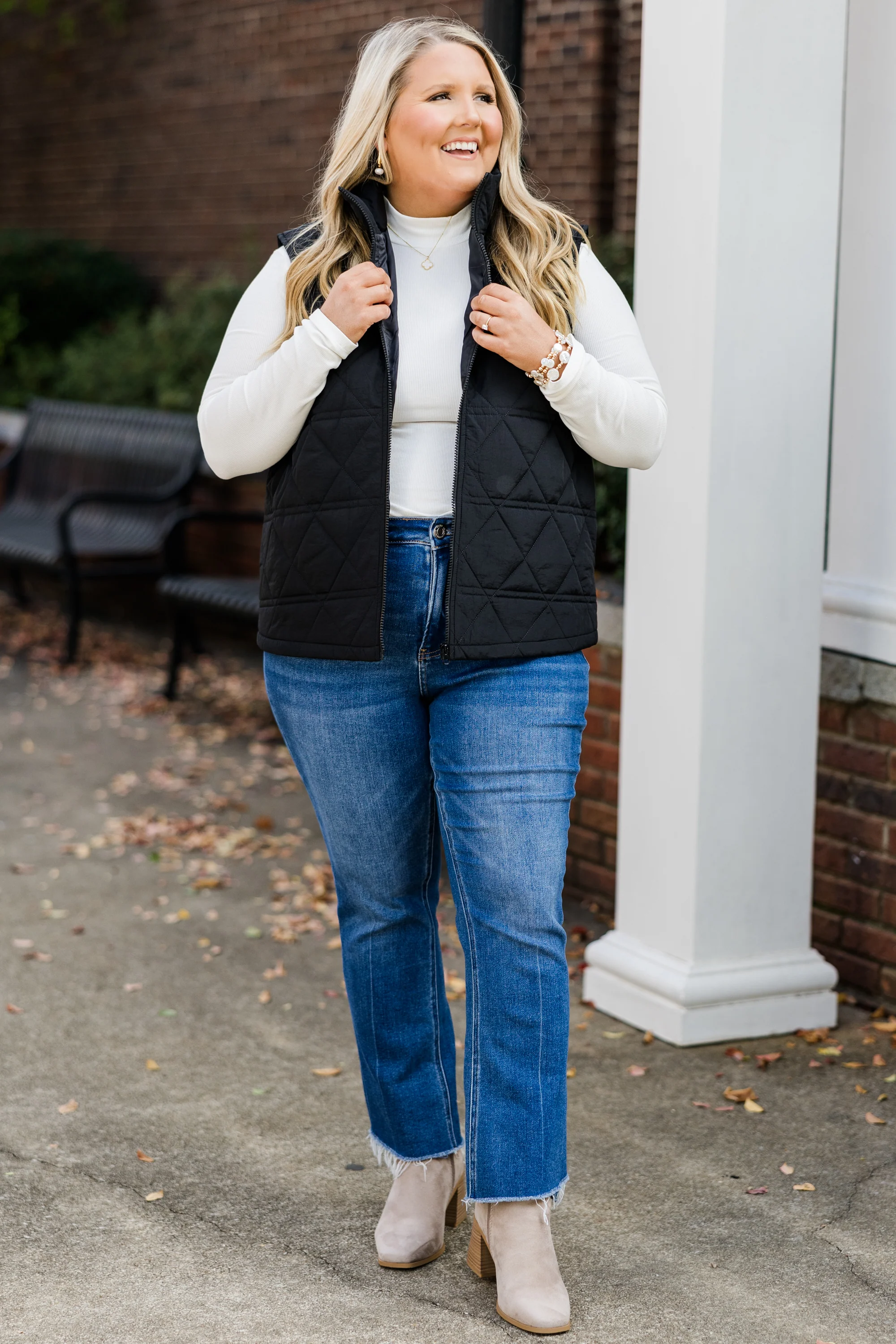 Comfort Cutie Vest, Black - Giverhouse