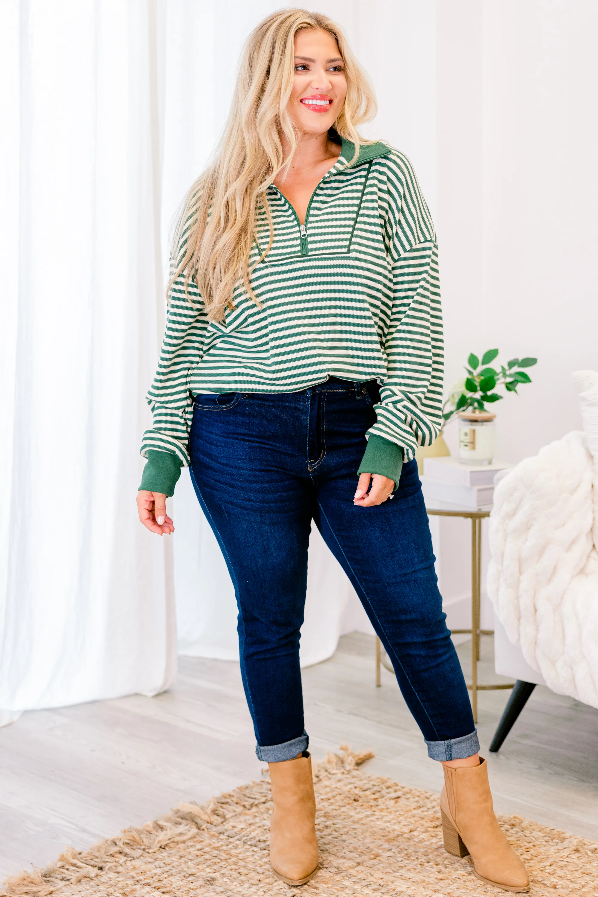 She's An Academic Pullover, Green - Giverhouse