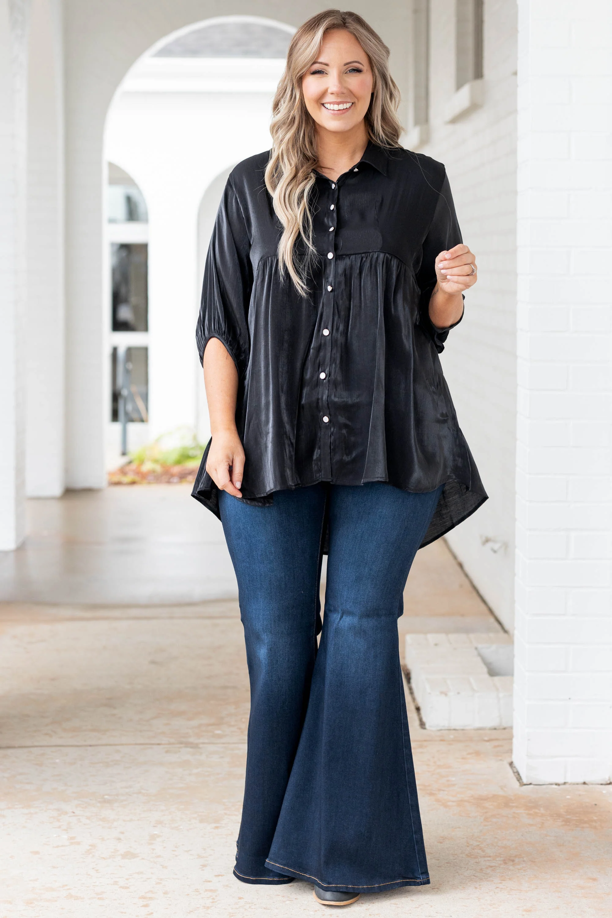 Castle In The Valley Tunic, Black - Giverhouse