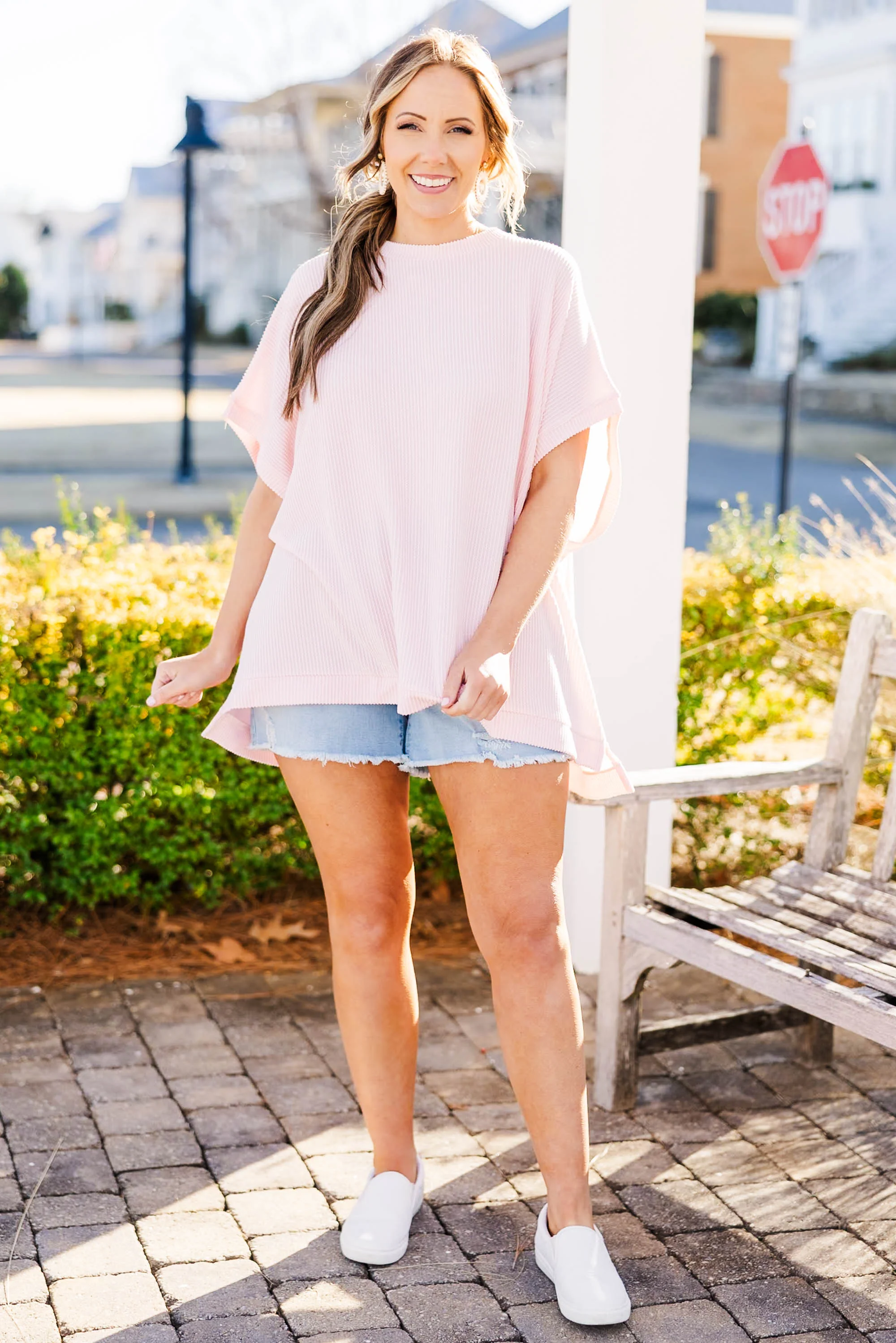 Tell Me Something Good Shorts, Light Wash - Giverhouse