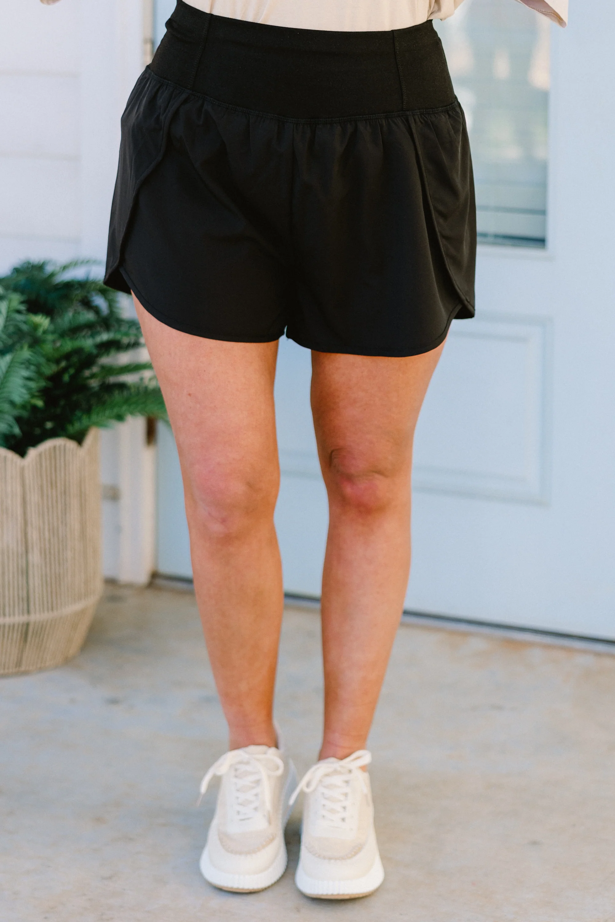 Sporty Chic Shorts, Black - Giverhouse