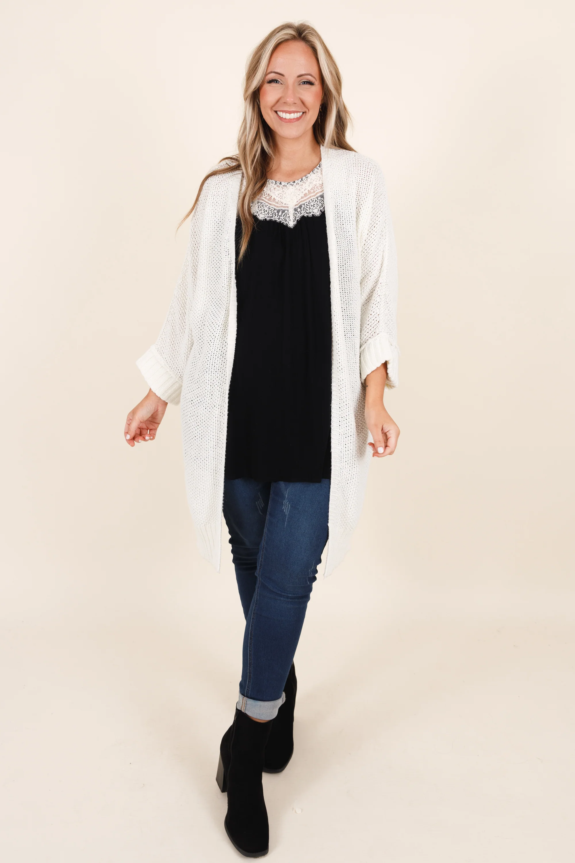 Lace With Love Top, Black - Giverhouse