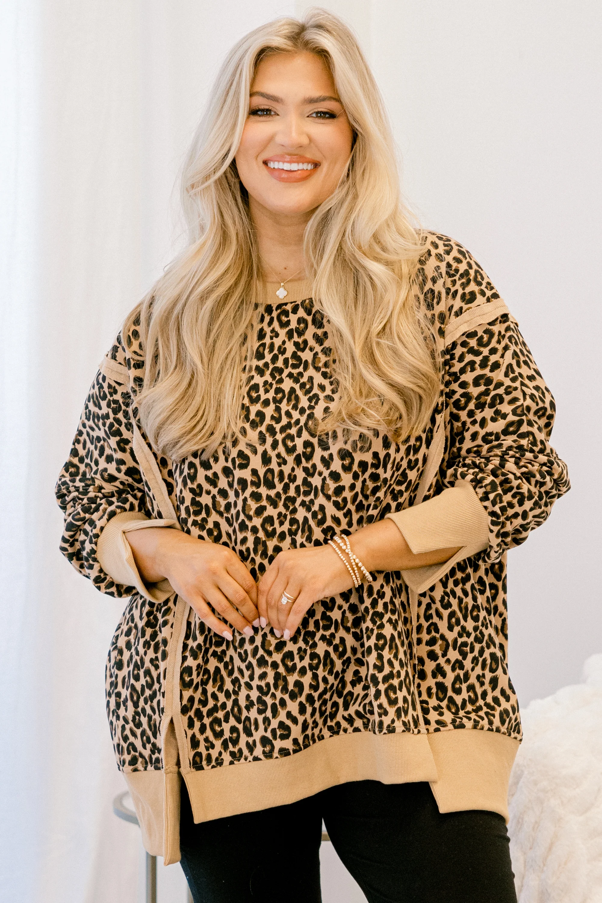 Sunset Glow Pullover, Leopard - Giverhouse