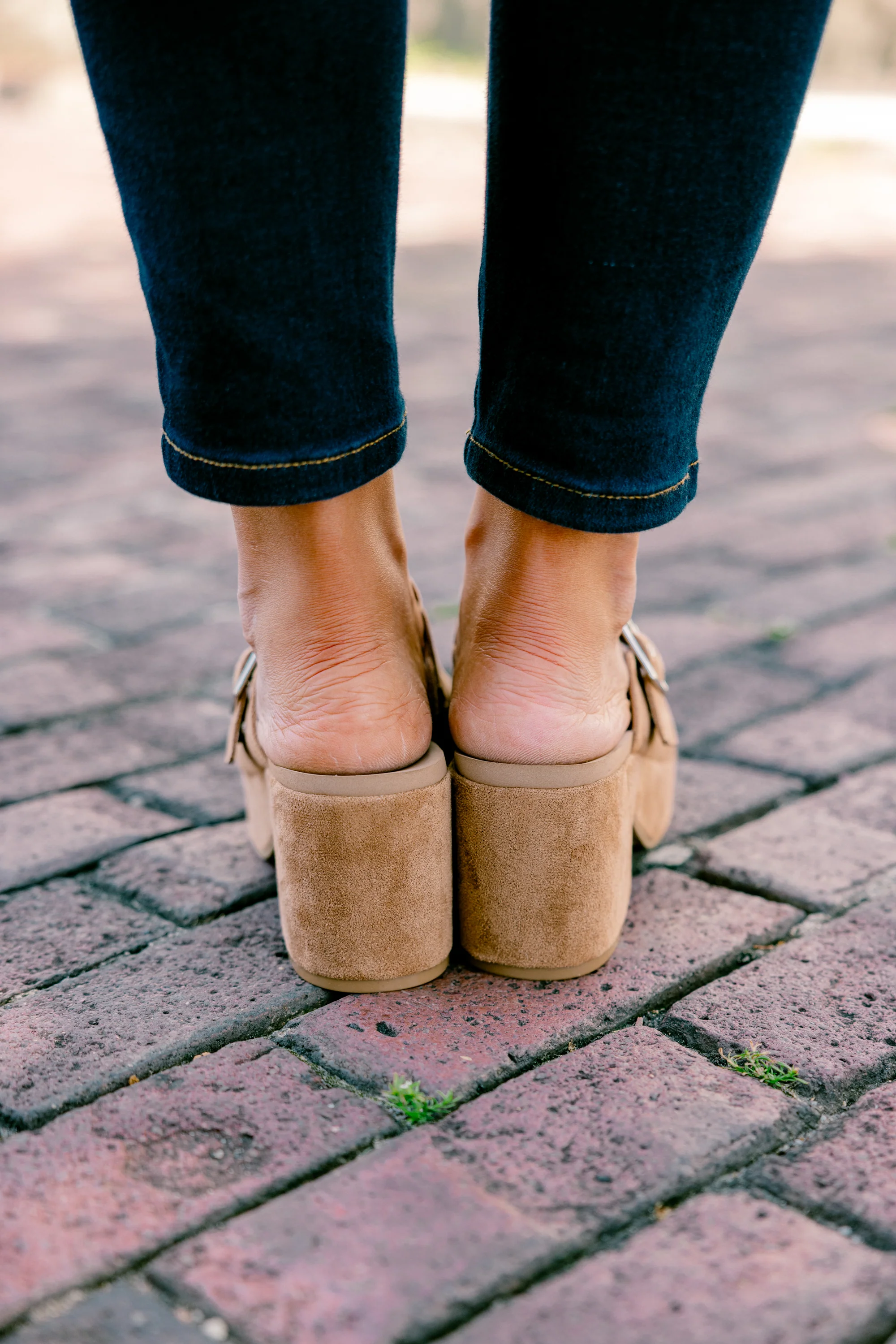 Corky's: Back On You Clogs, Tobacco - Giverhouse