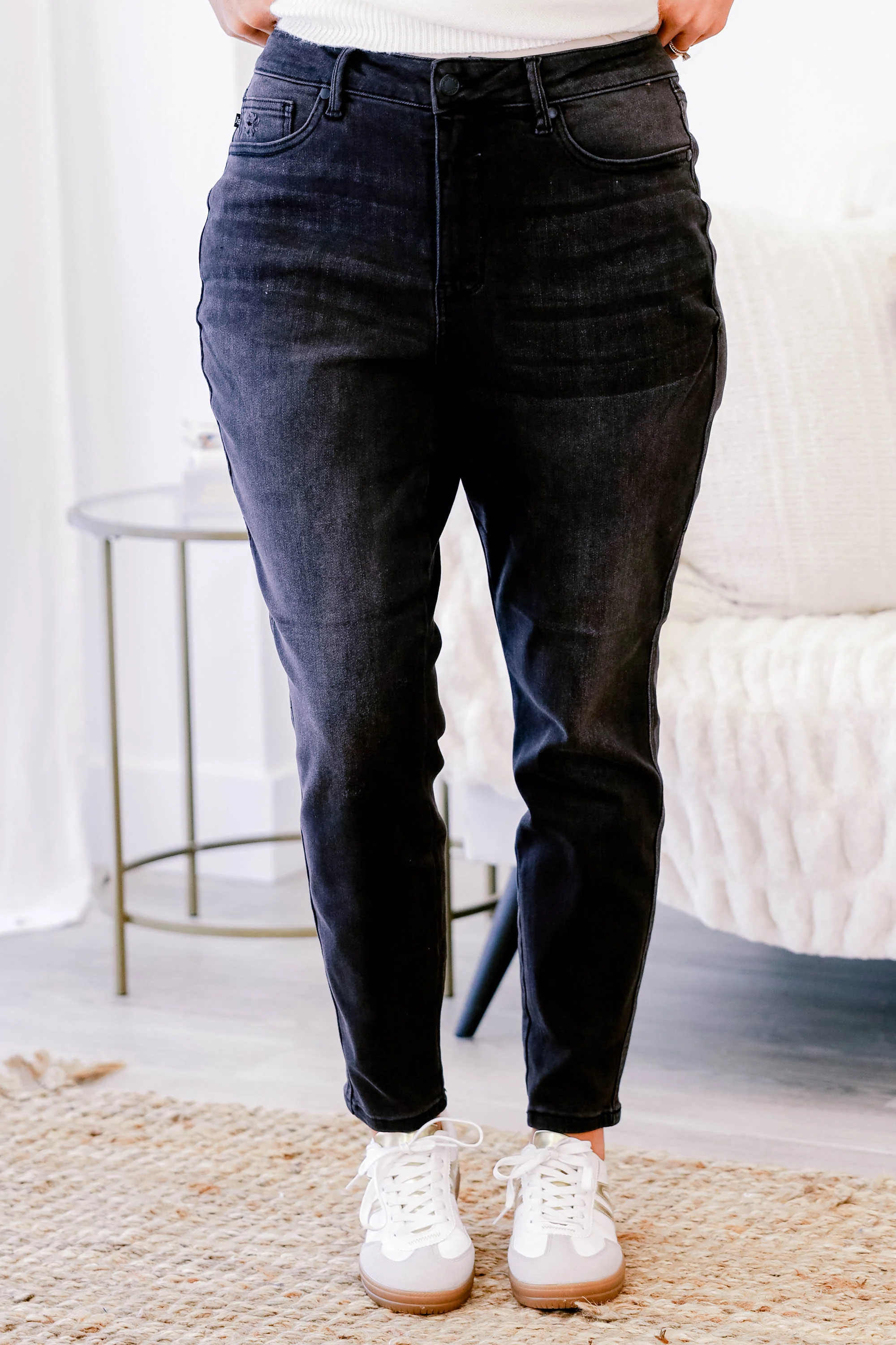 Judy Blue: Speak Up Jeans, Black - Giverhouse