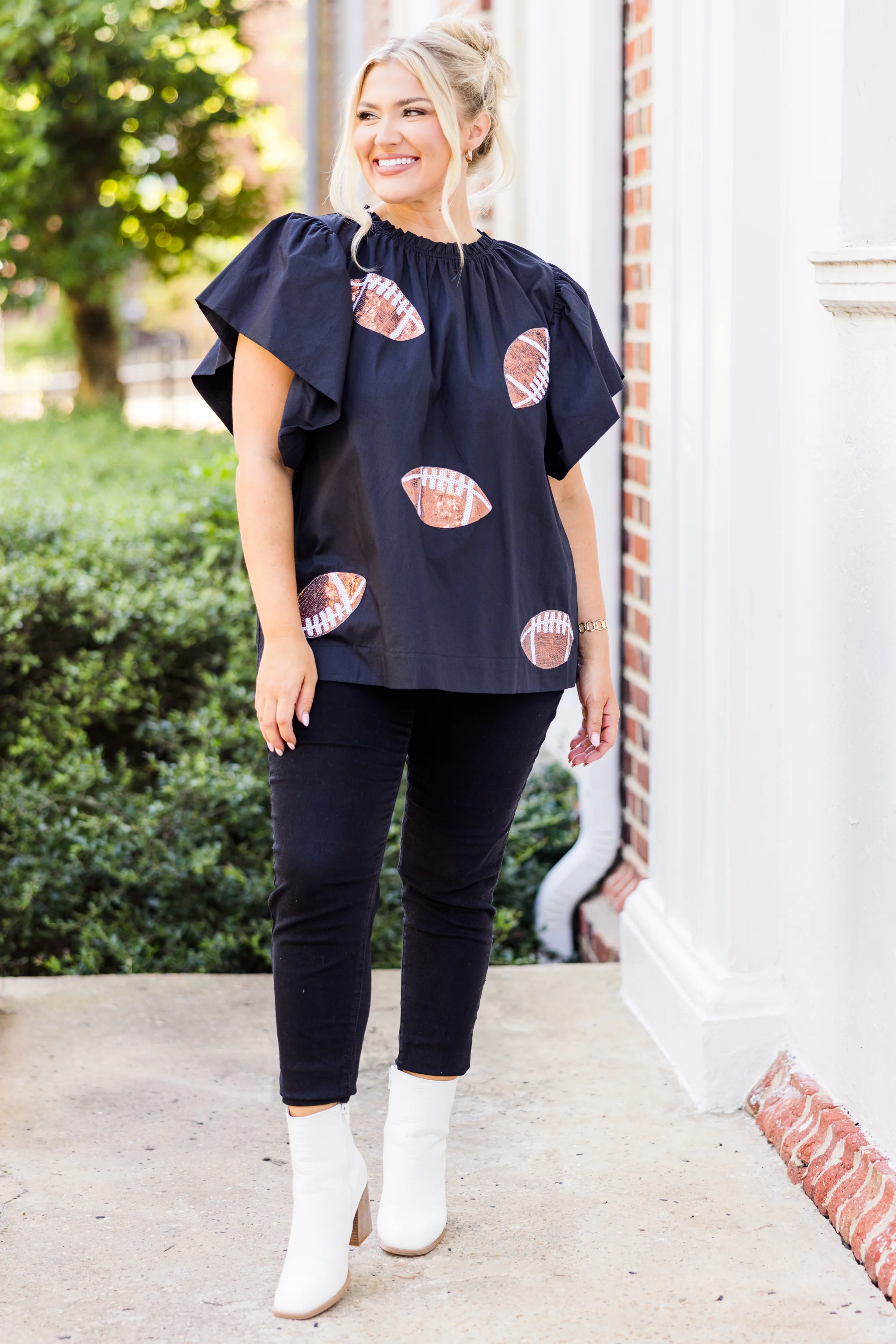 Here For Halftime Top, Black - Giverhouse