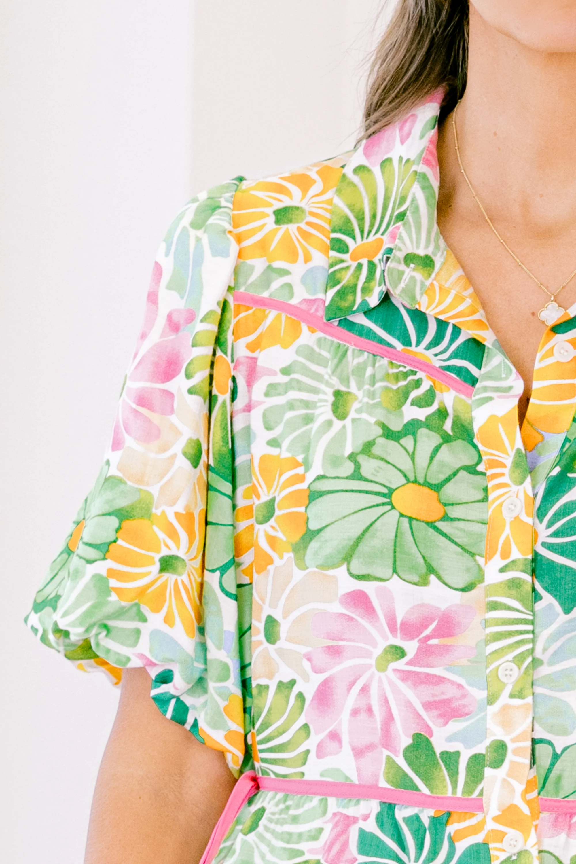 Counting Blossoms Top, Green Floral - Giverhouse