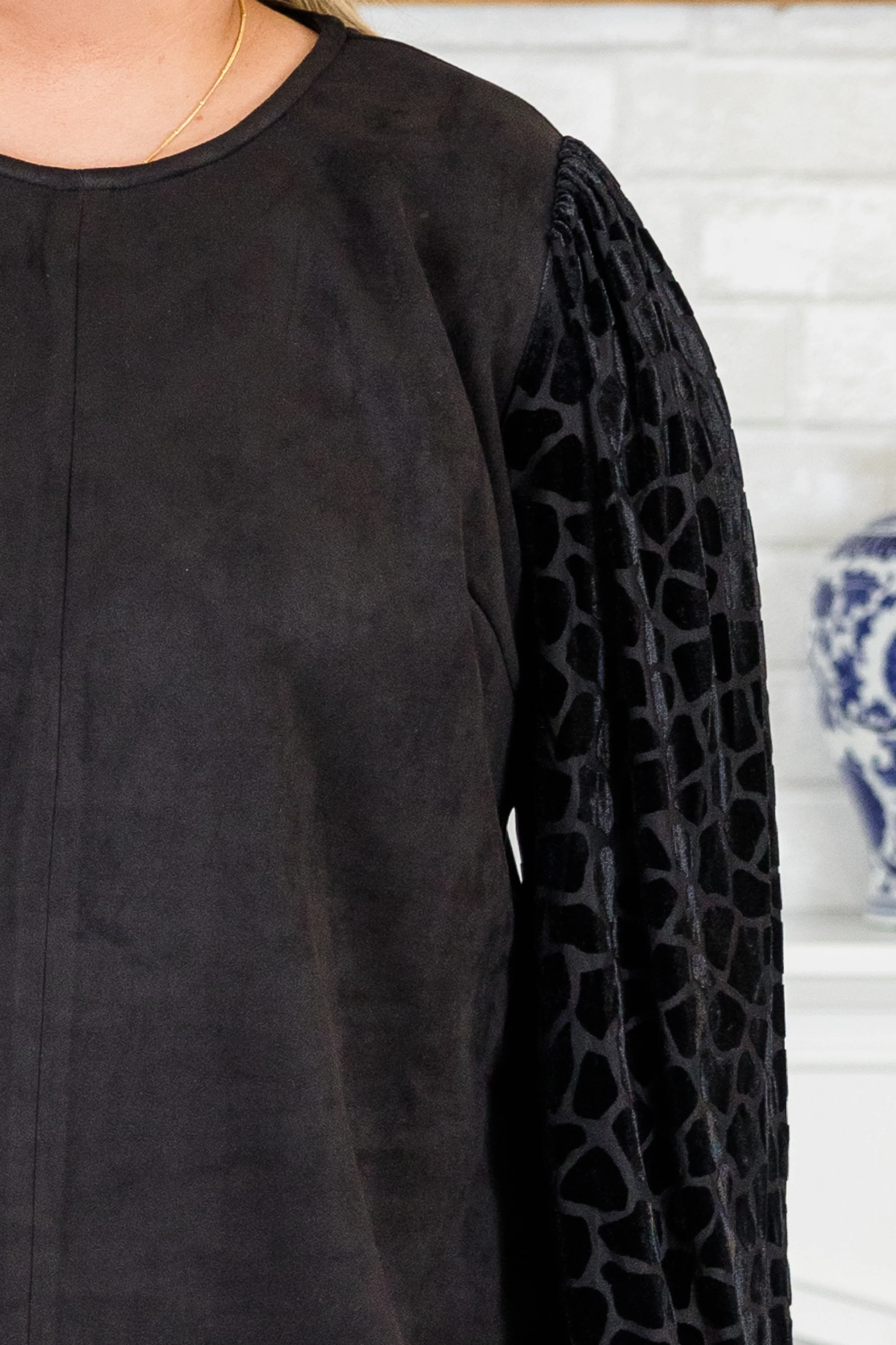 Timeless Elegance Top, Black - Giverhouse