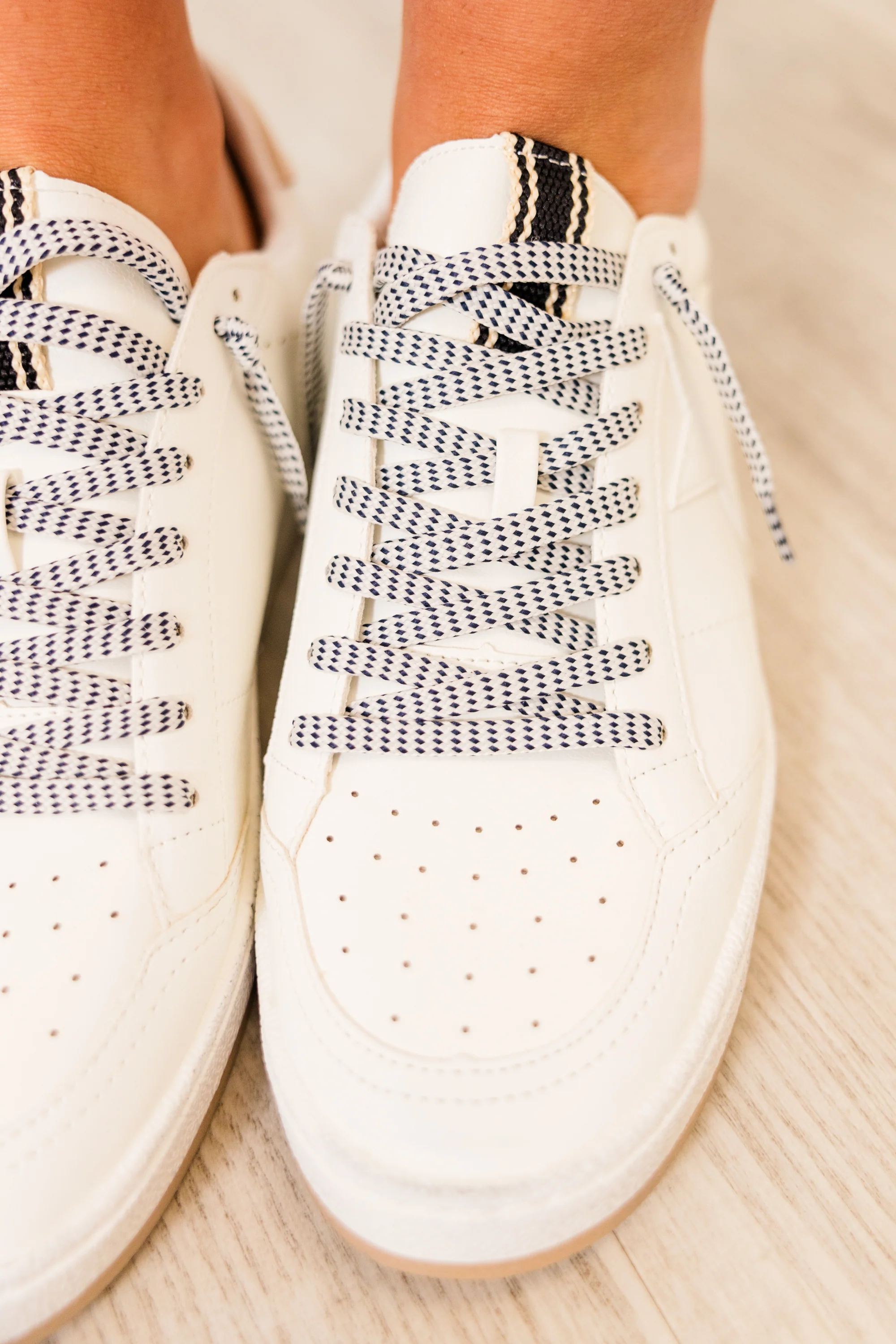 SHU SHOP: Keeper Of The Stars Sneakers, White - Giverhouse