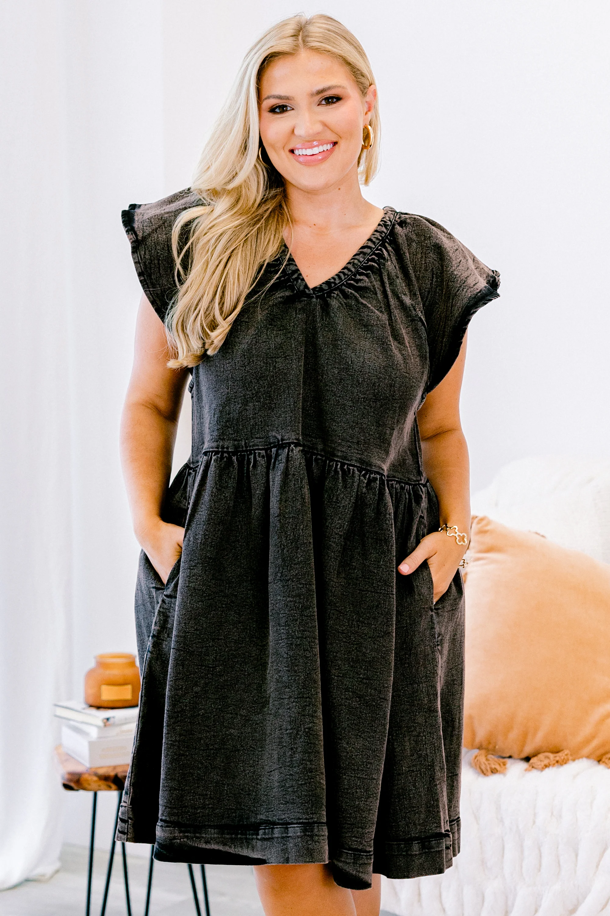 Joy of Simplicity Dress, Black - Giverhouse