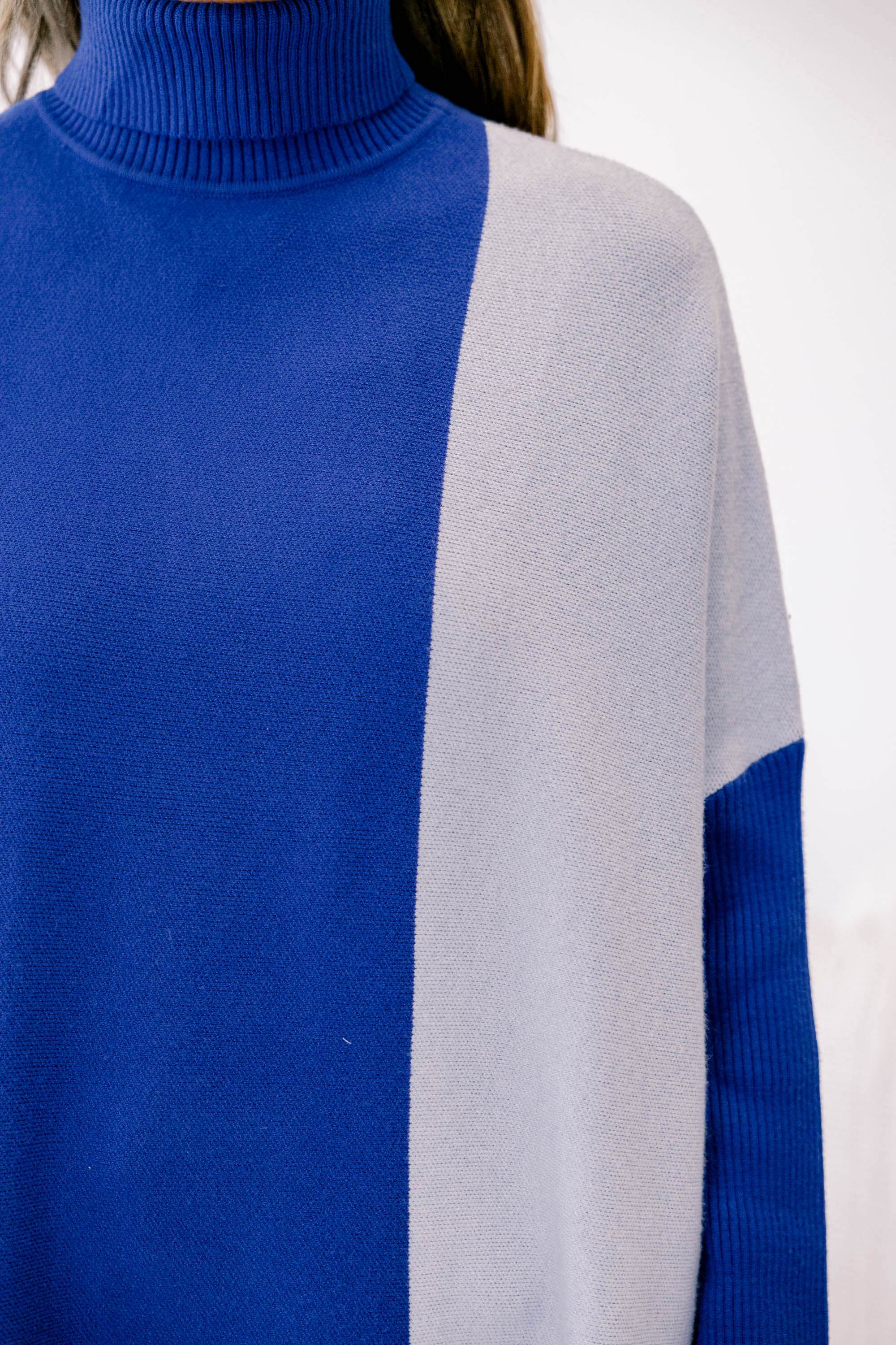 Mosaic Melody Sweater, Blue - Giverhouse