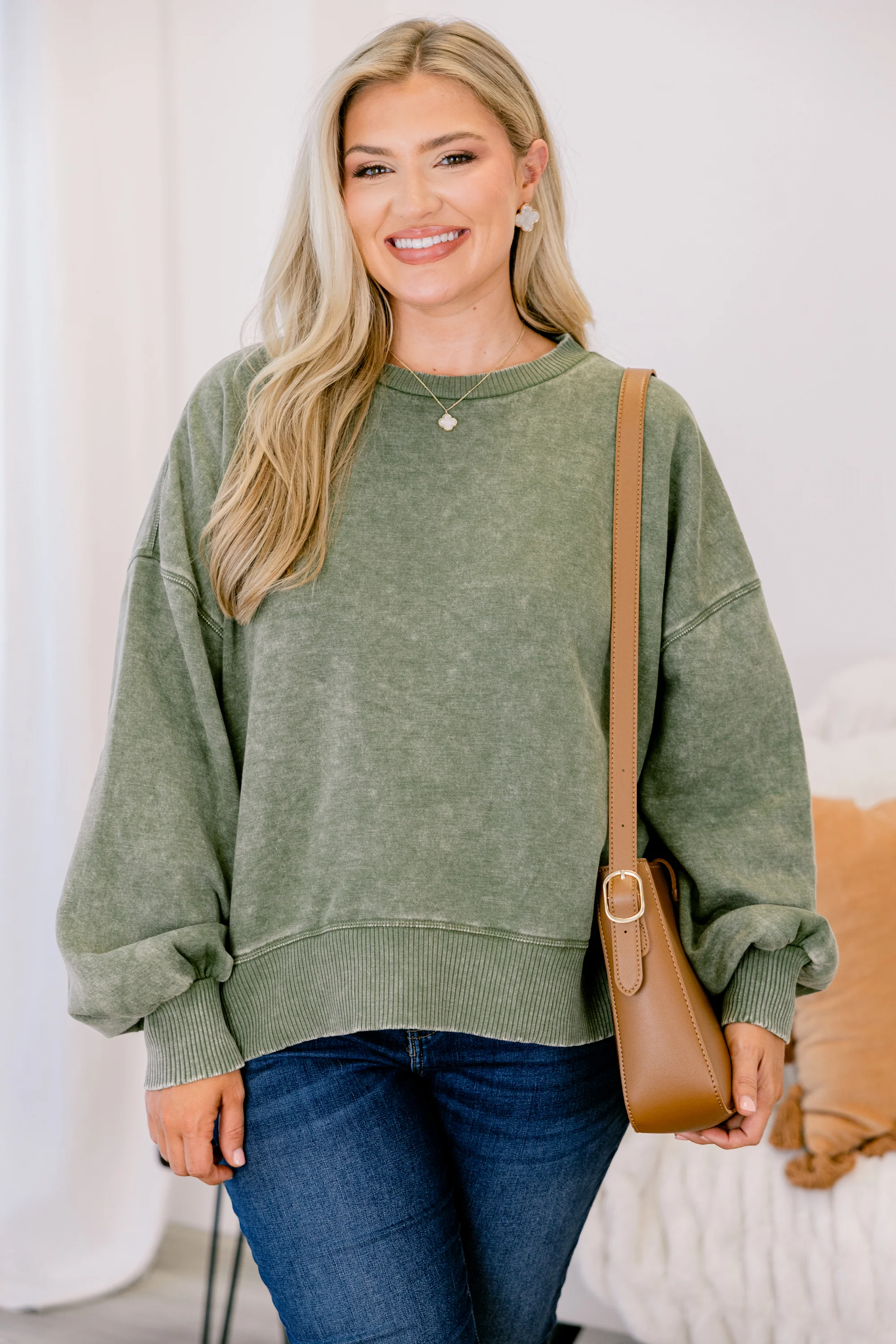 Only Getting Started Pullover, Light Olive - Giverhouse