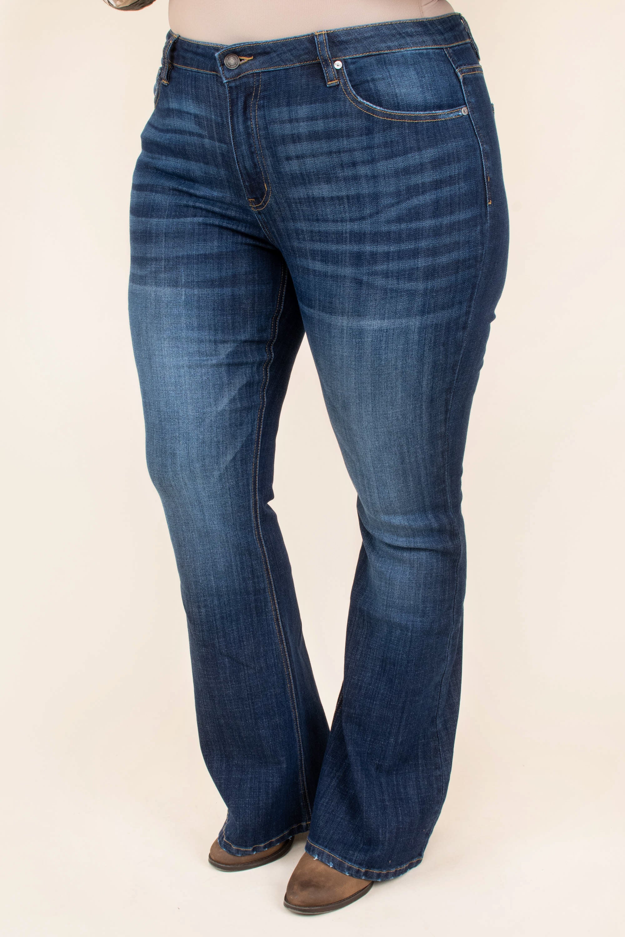 Stroll On The Boulevard Jeans, Dark Wash - Giverhouse