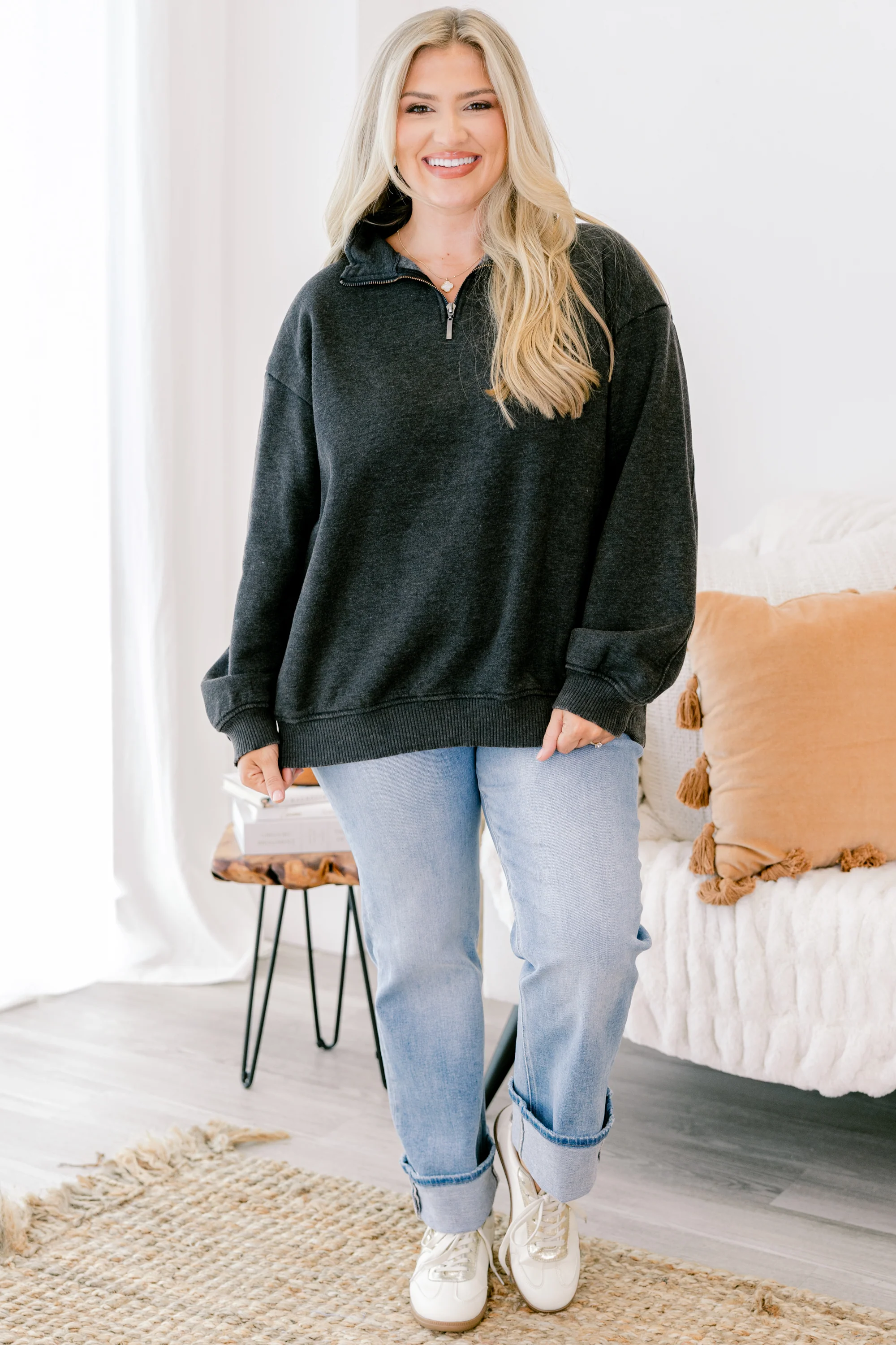 Time To Tell Pullover, Black - Giverhouse