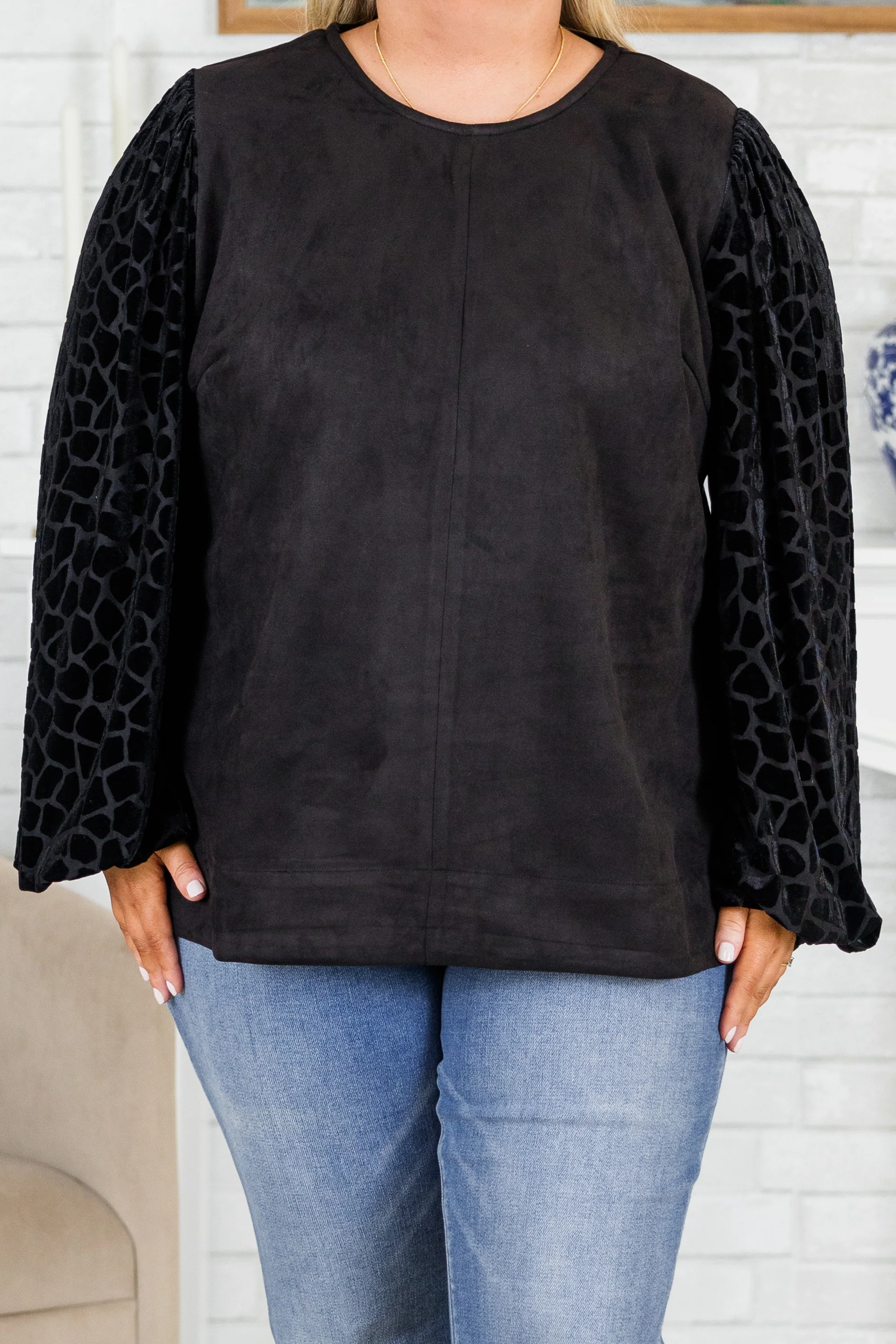 Timeless Elegance Top, Black - Giverhouse