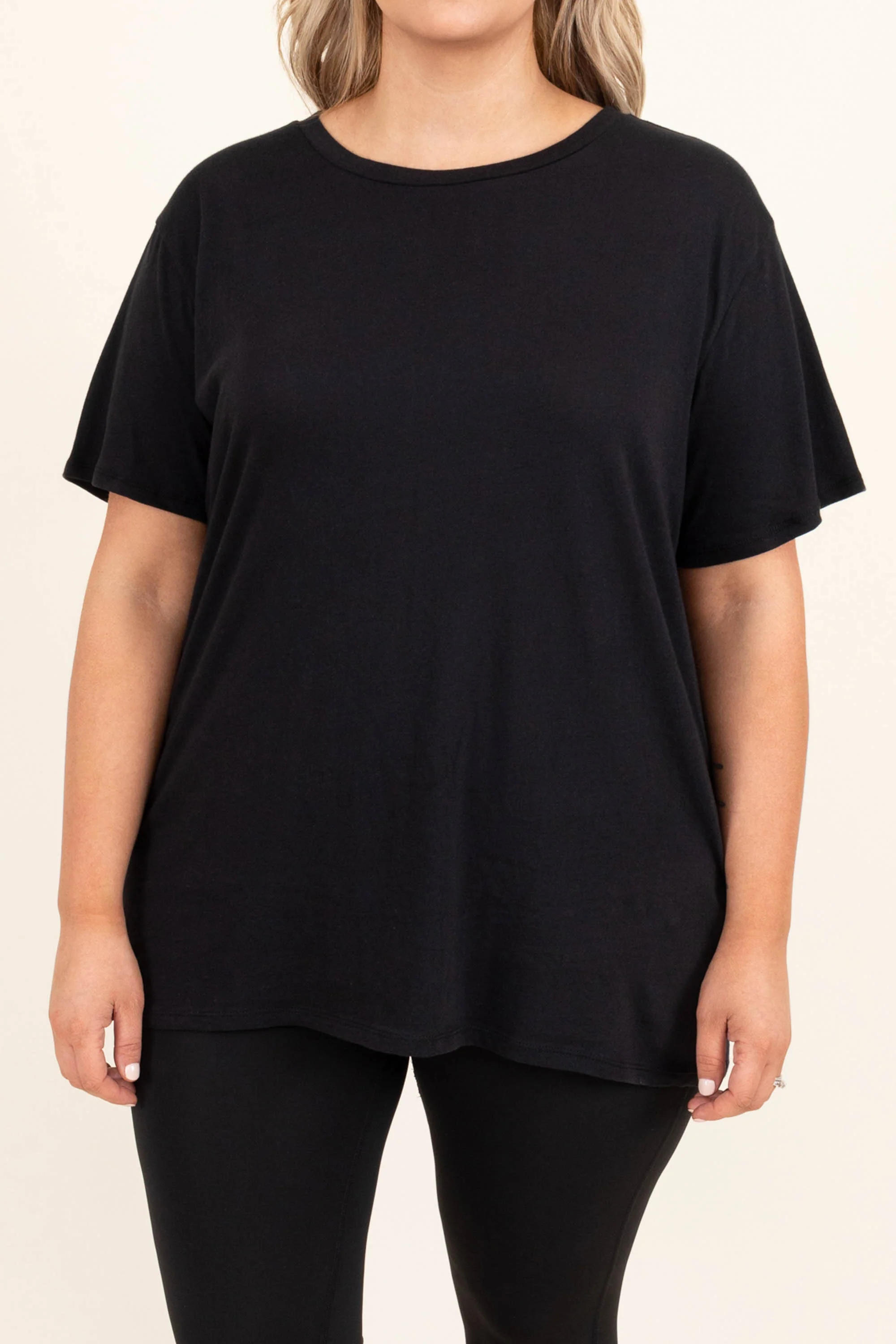 String Of Luck Tee, Black - Giverhouse