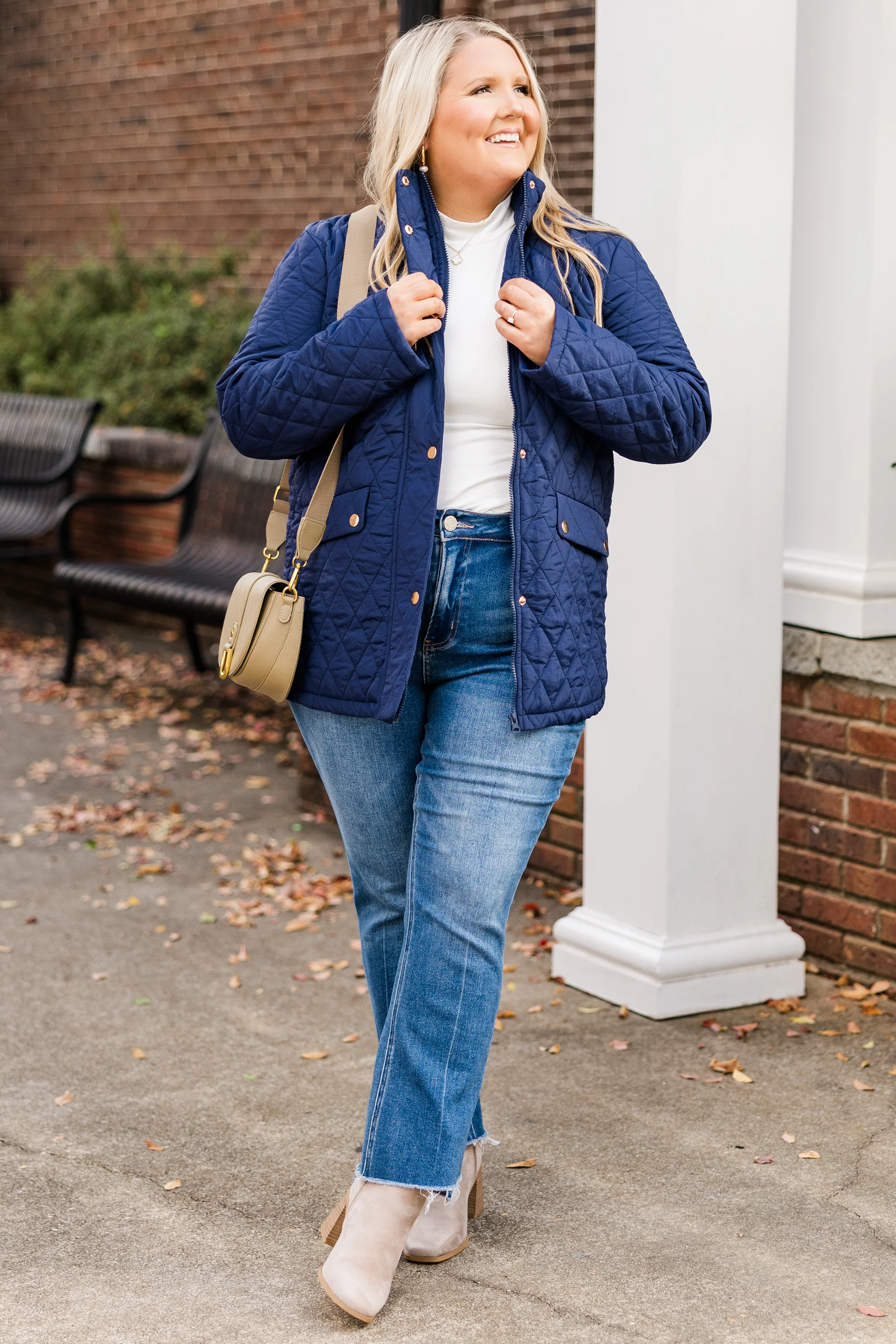 Majestic Motion Jacket, Navy - Giverhouse