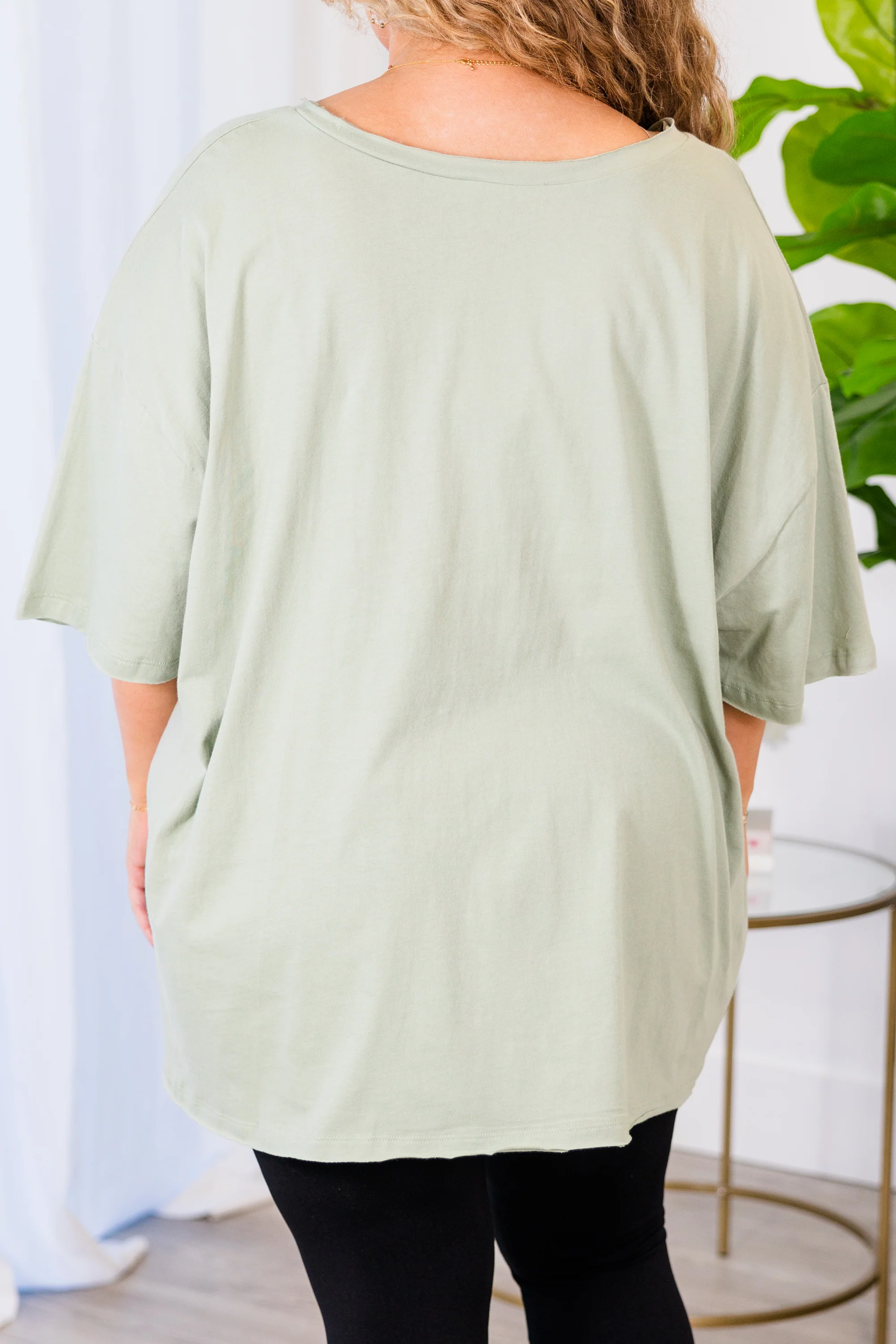 Dancing In The Mirror Top, Light Sage - Giverhouse