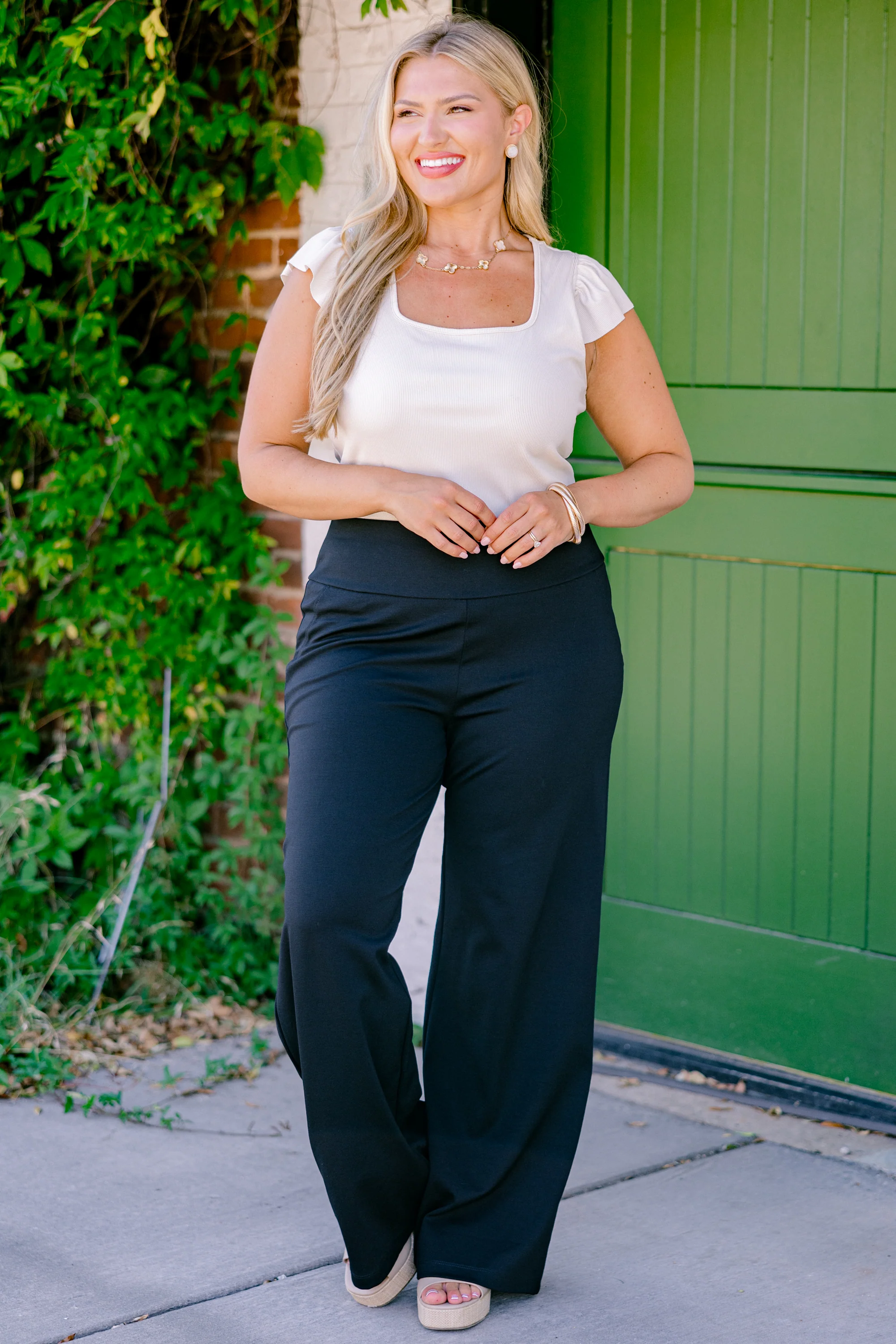 Highly Favored Pants, Black - Giverhouse