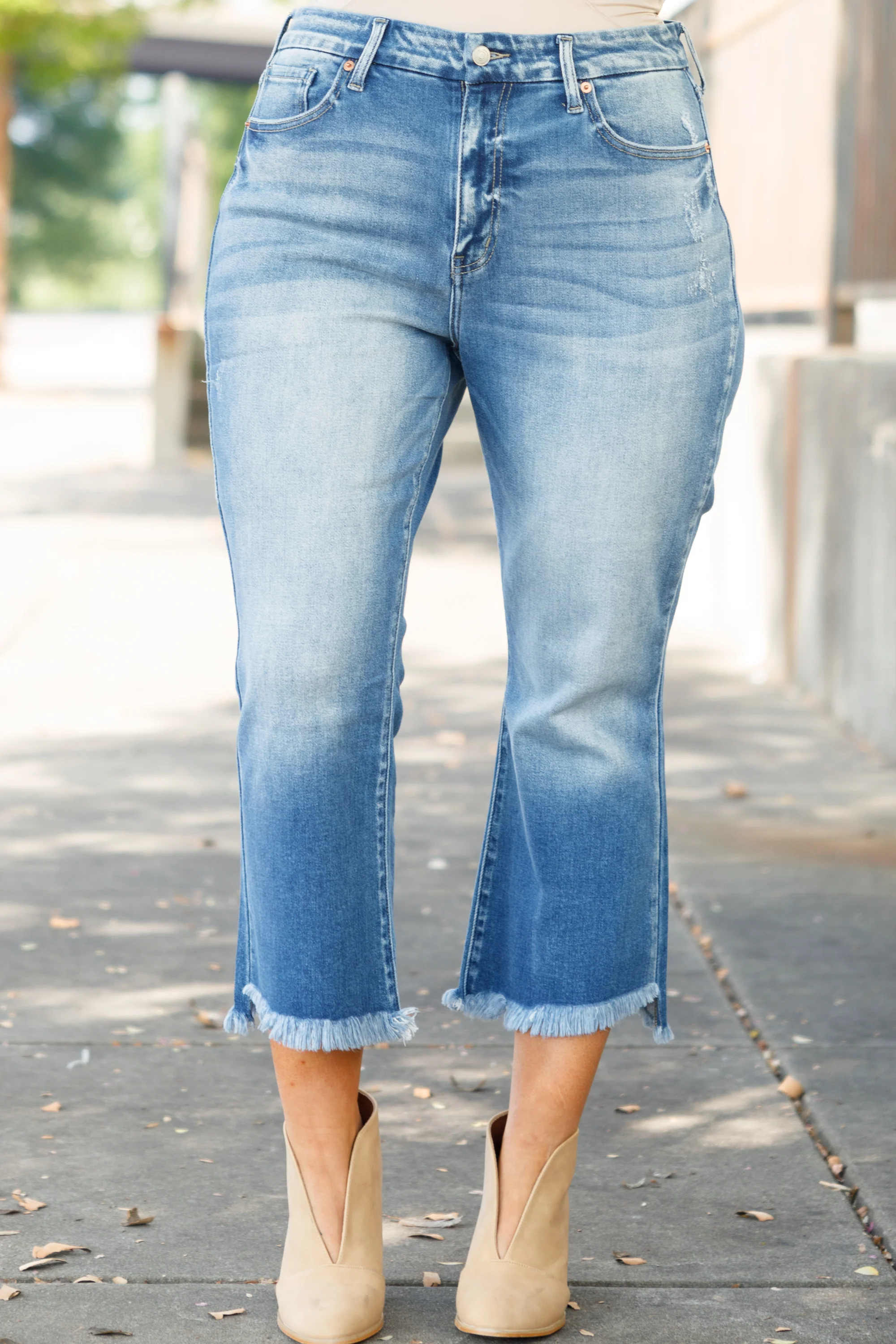 Unconditional Beauty Jeans, Medium Wash - Giverhouse