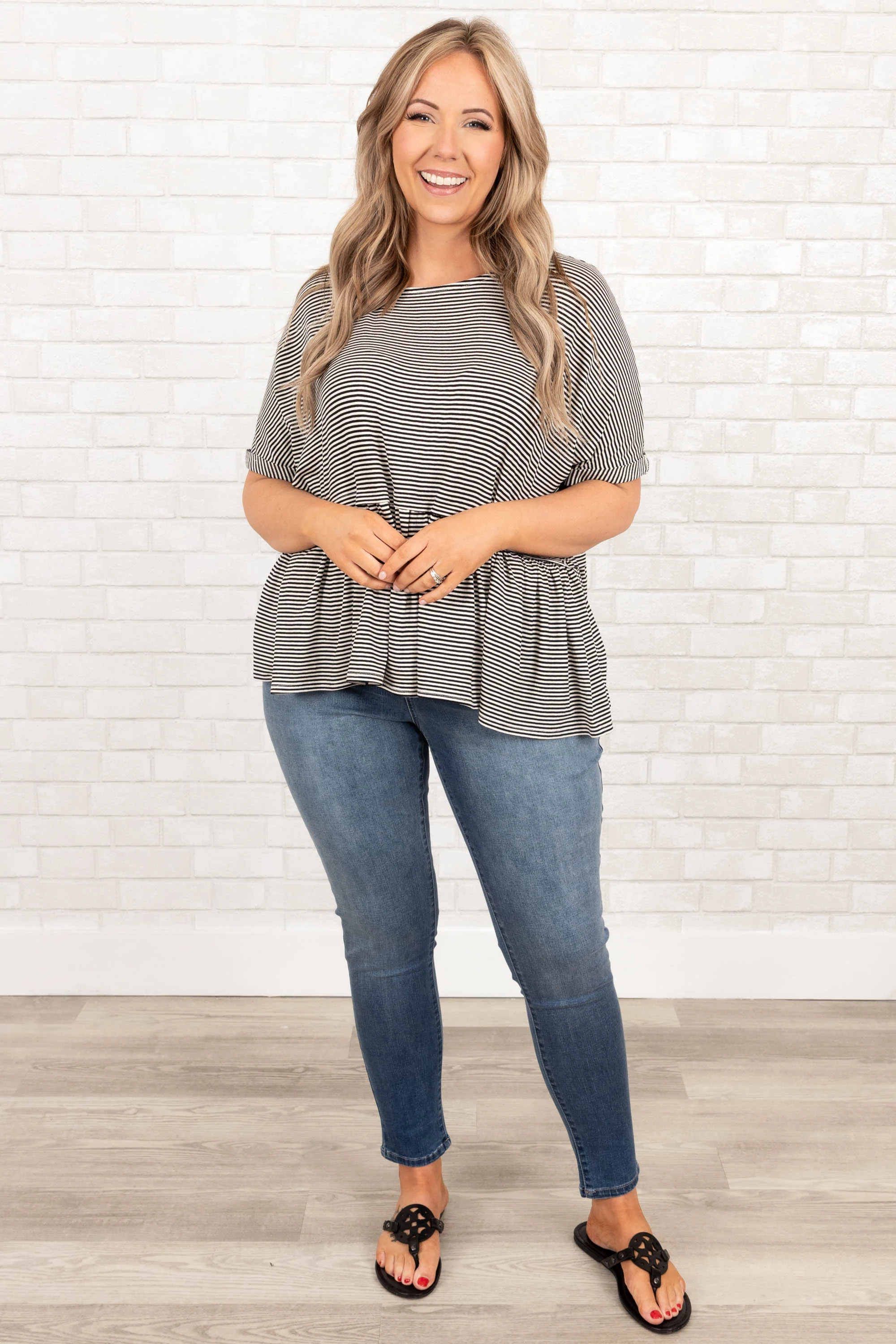 Wear And Tear Top, Black-White - Giverhouse