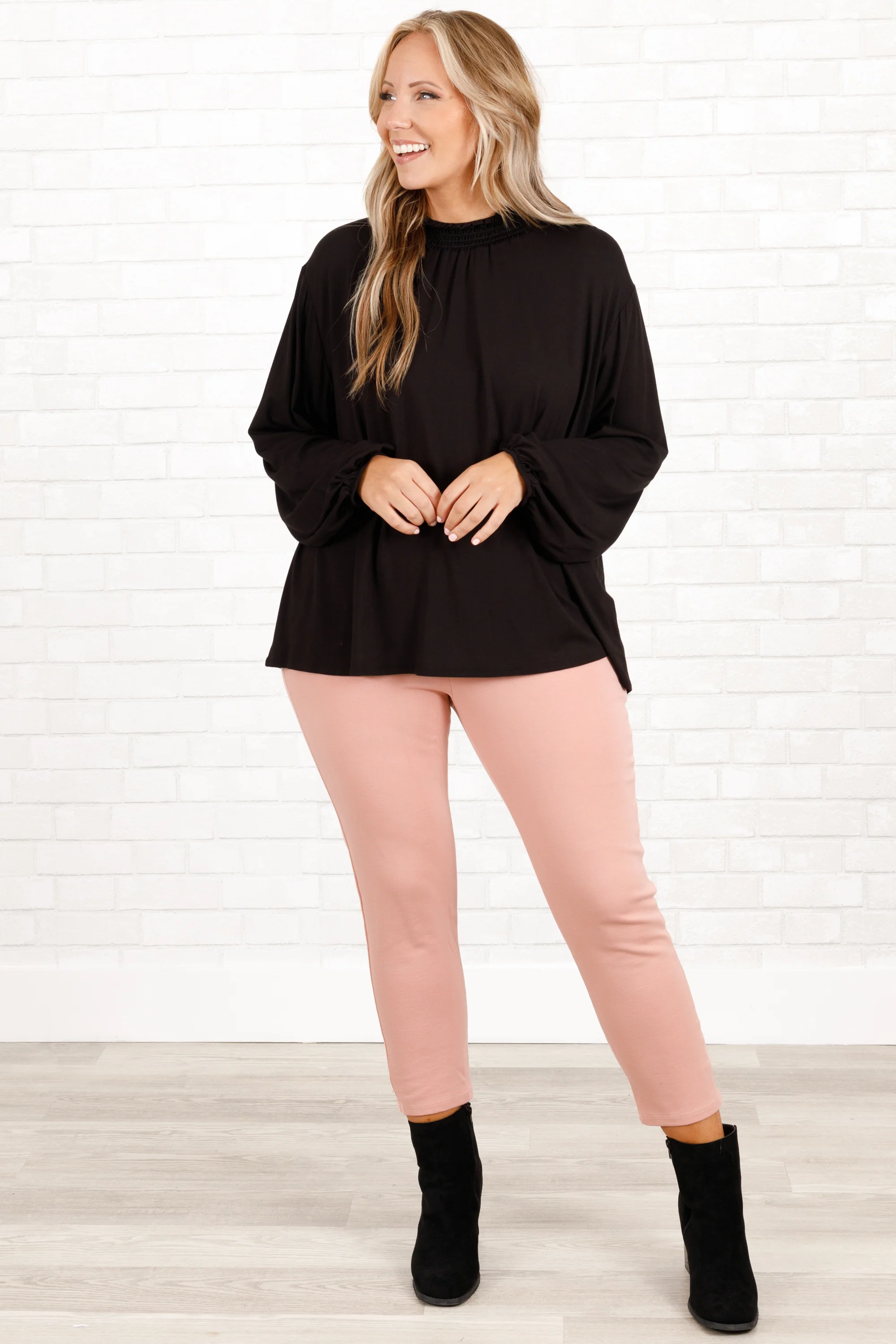 She Don't Like The Lights Top, Black - Giverhouse