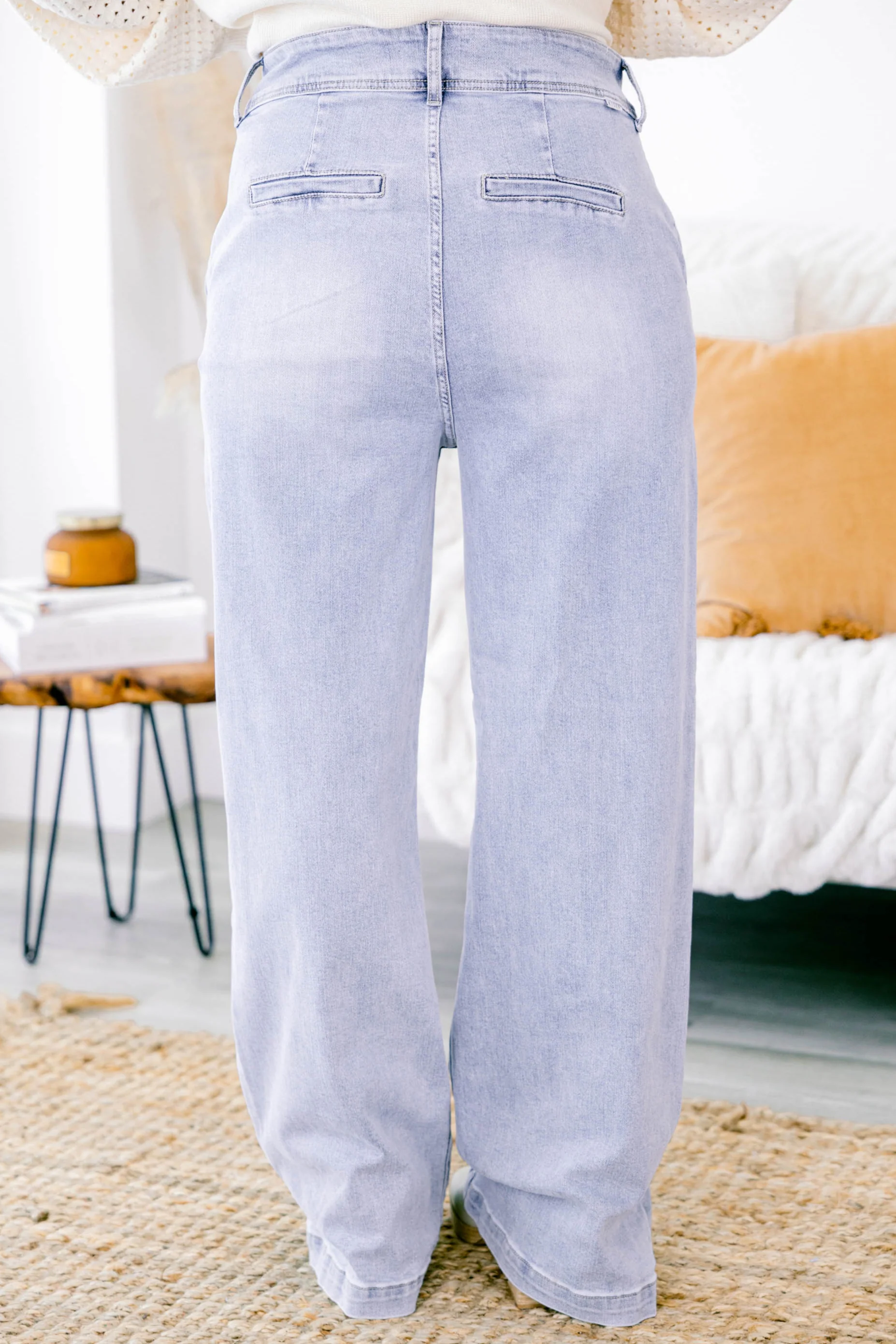 Ain't Worth It Jeans, Light - Giverhouse