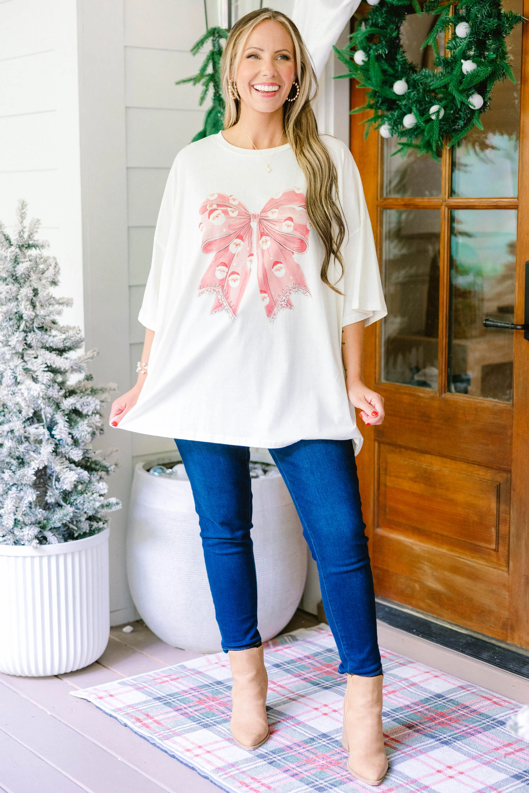 Santa Bows Boyfriend Tee, Ivory - Giverhouse