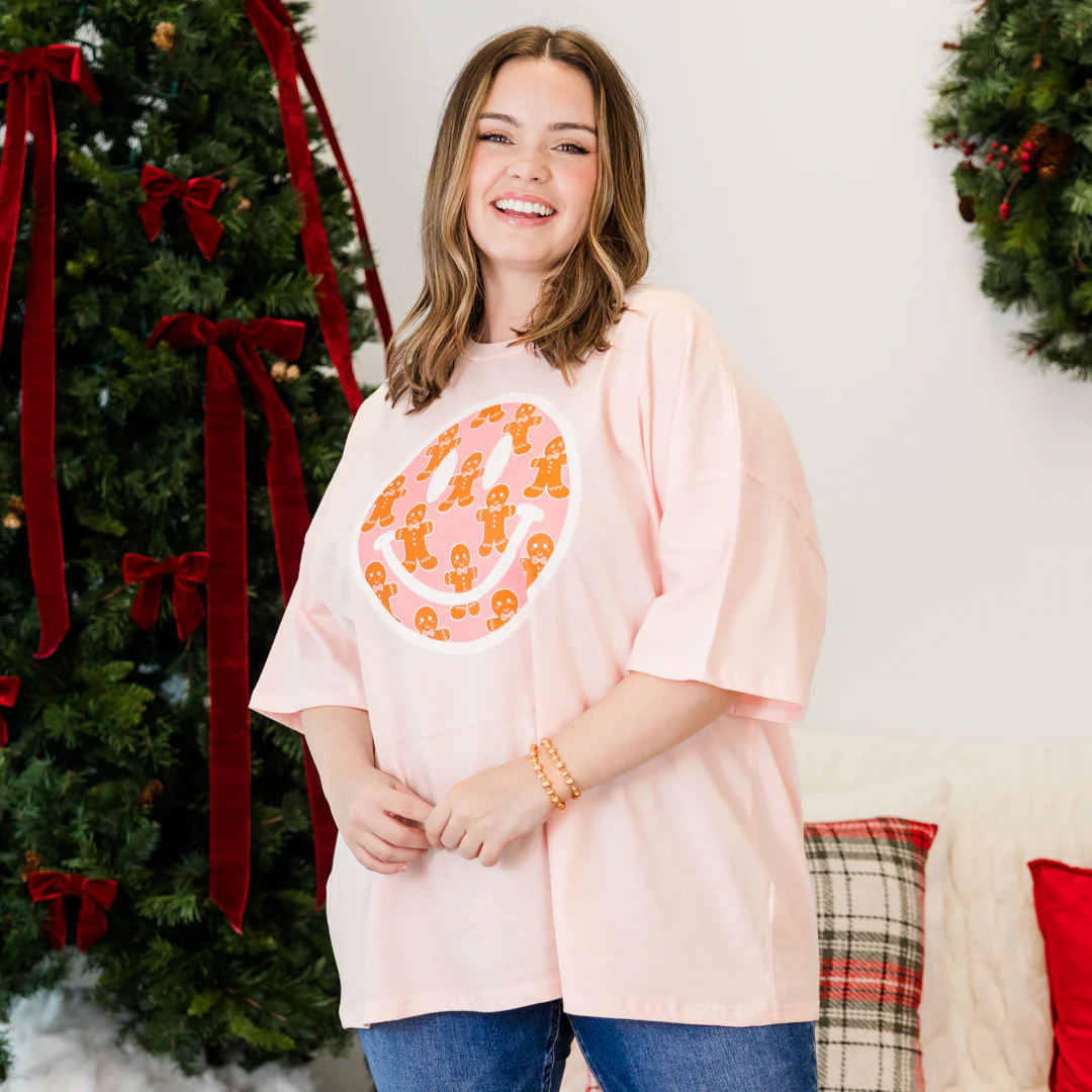 Gingerbread Smiley Boyfriend Tee, Cream Pink - Giverhouse