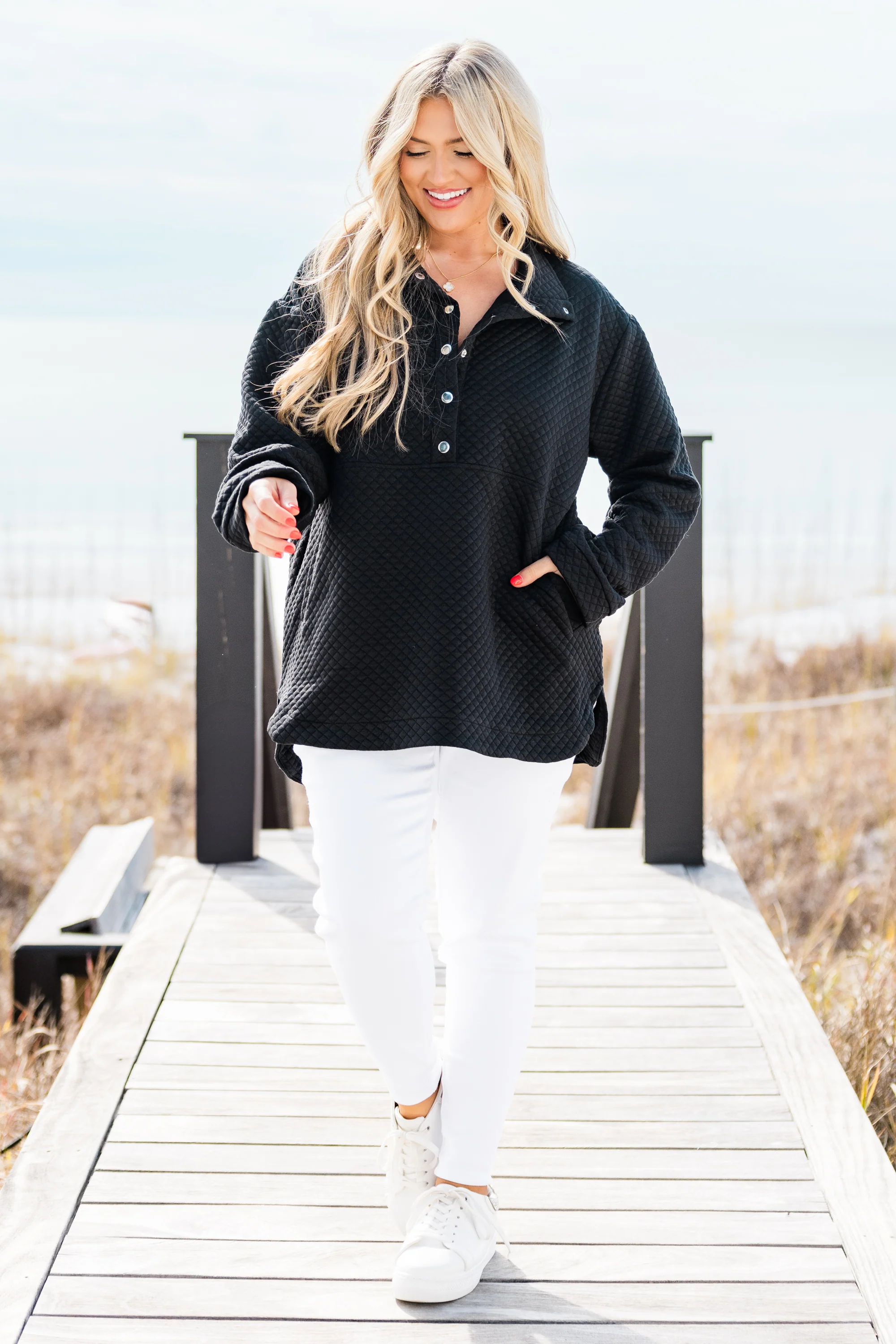 Snuggle Me Up Pullover, Black - Giverhouse