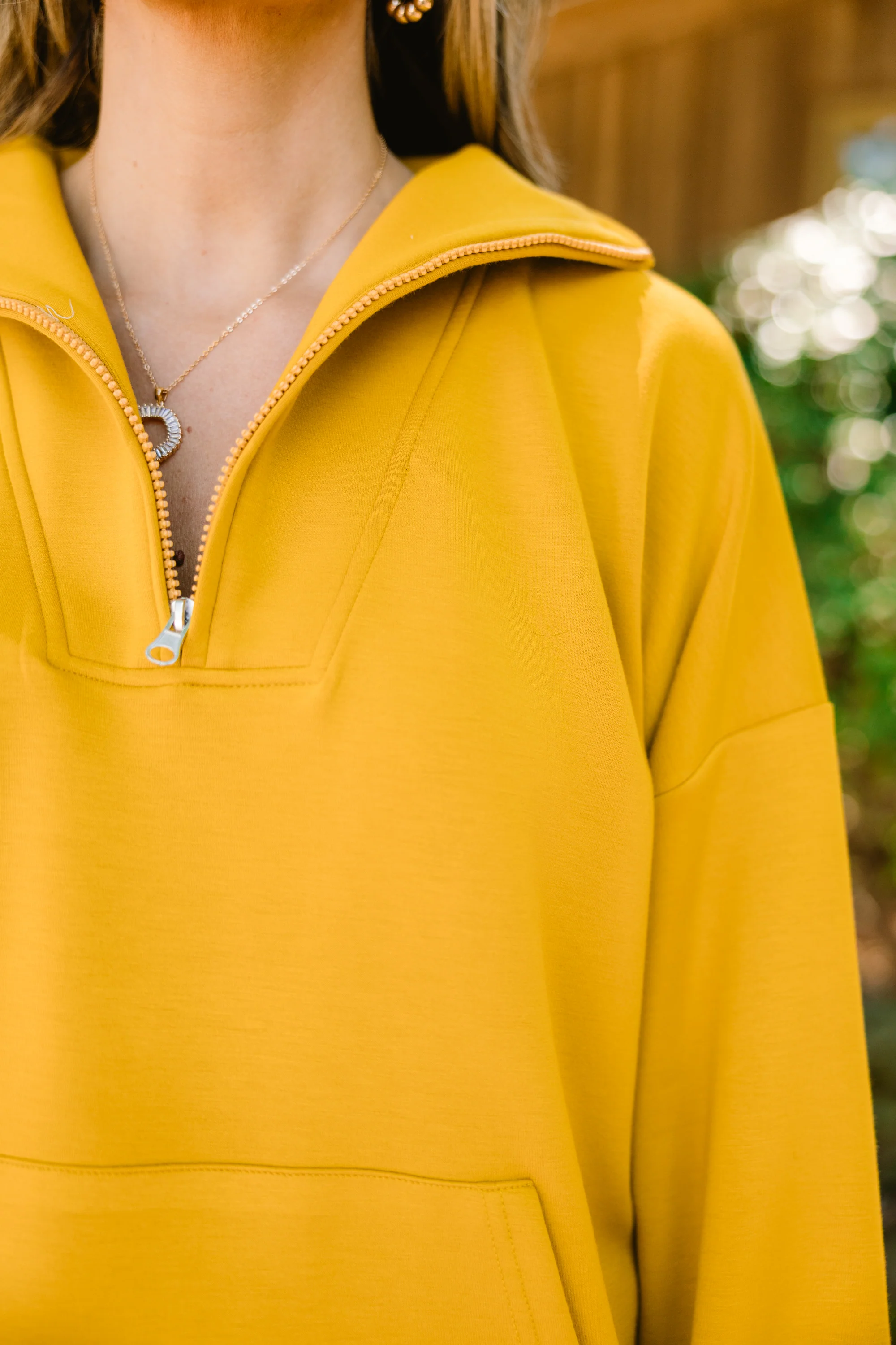 Sporty Chic Pullover, Chartreuse - Giverhouse