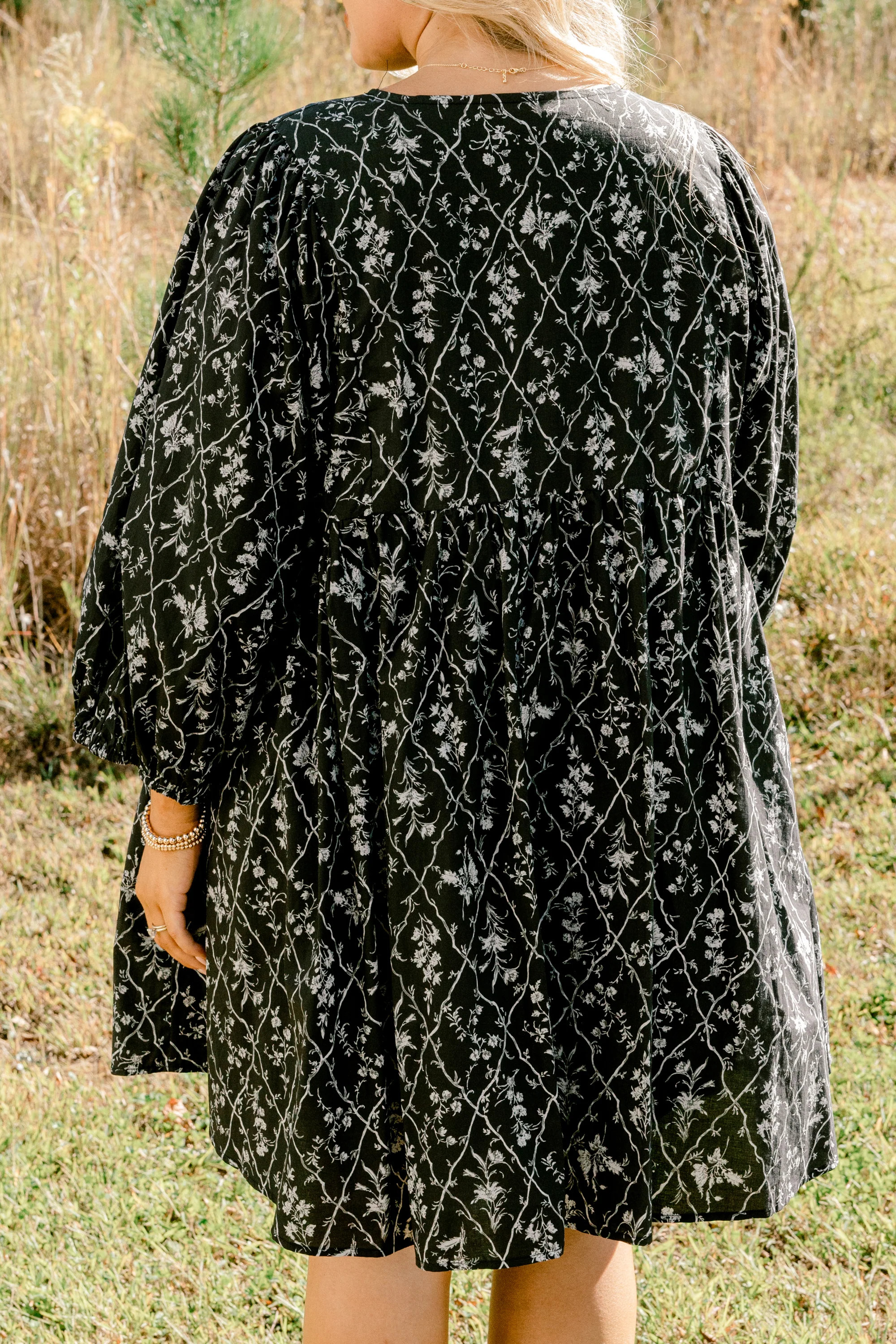 Walking On Air Dress, Black Floral - Giverhouse