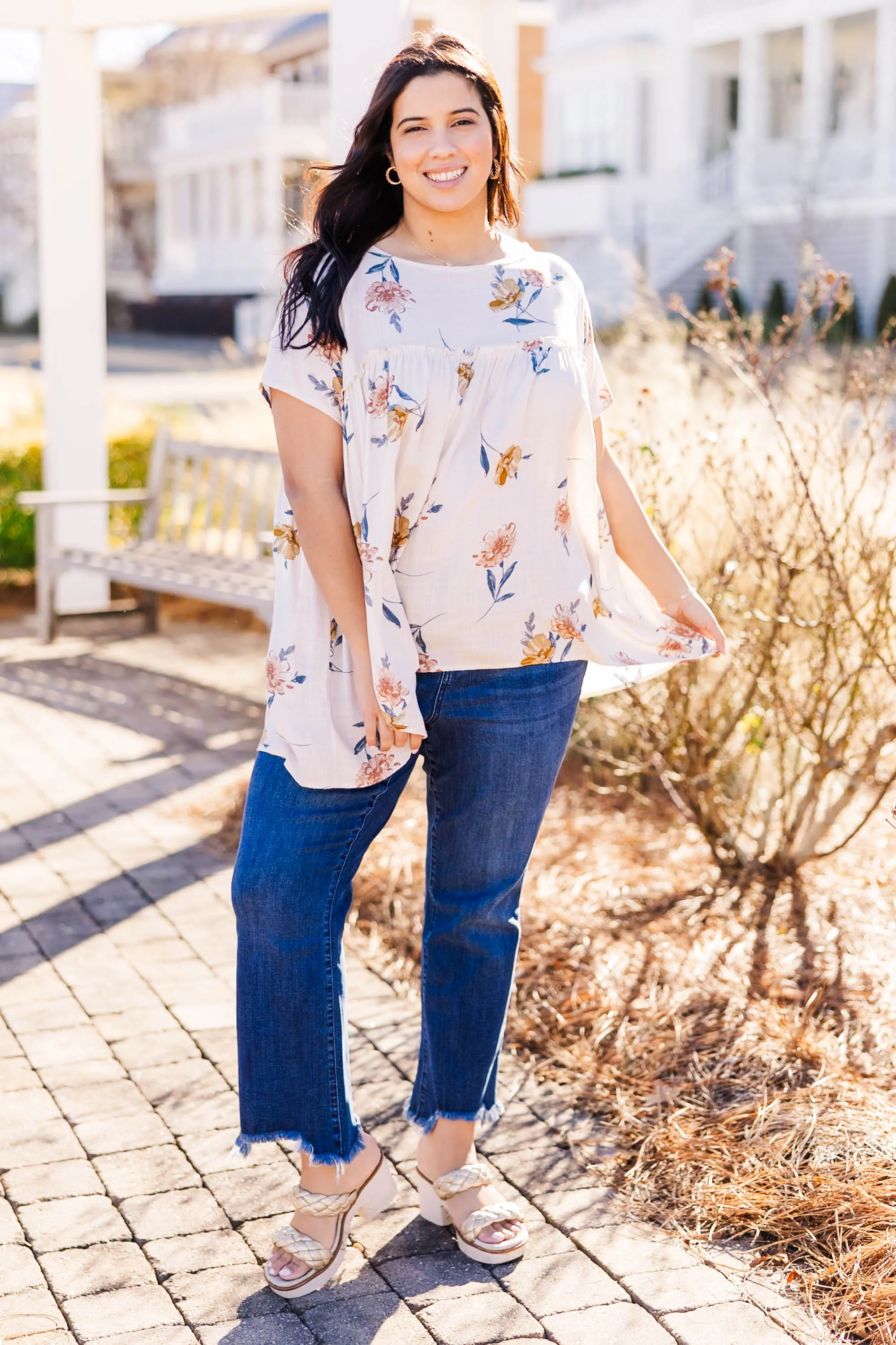 Talking On And On Top, Sand - Giverhouse