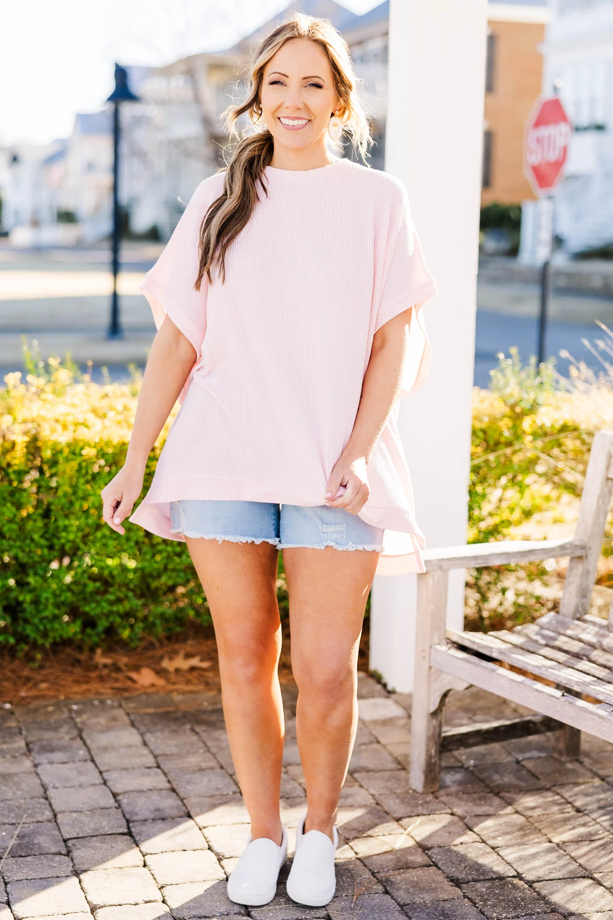 Tell Me Something Good Shorts, Light Wash - Giverhouse