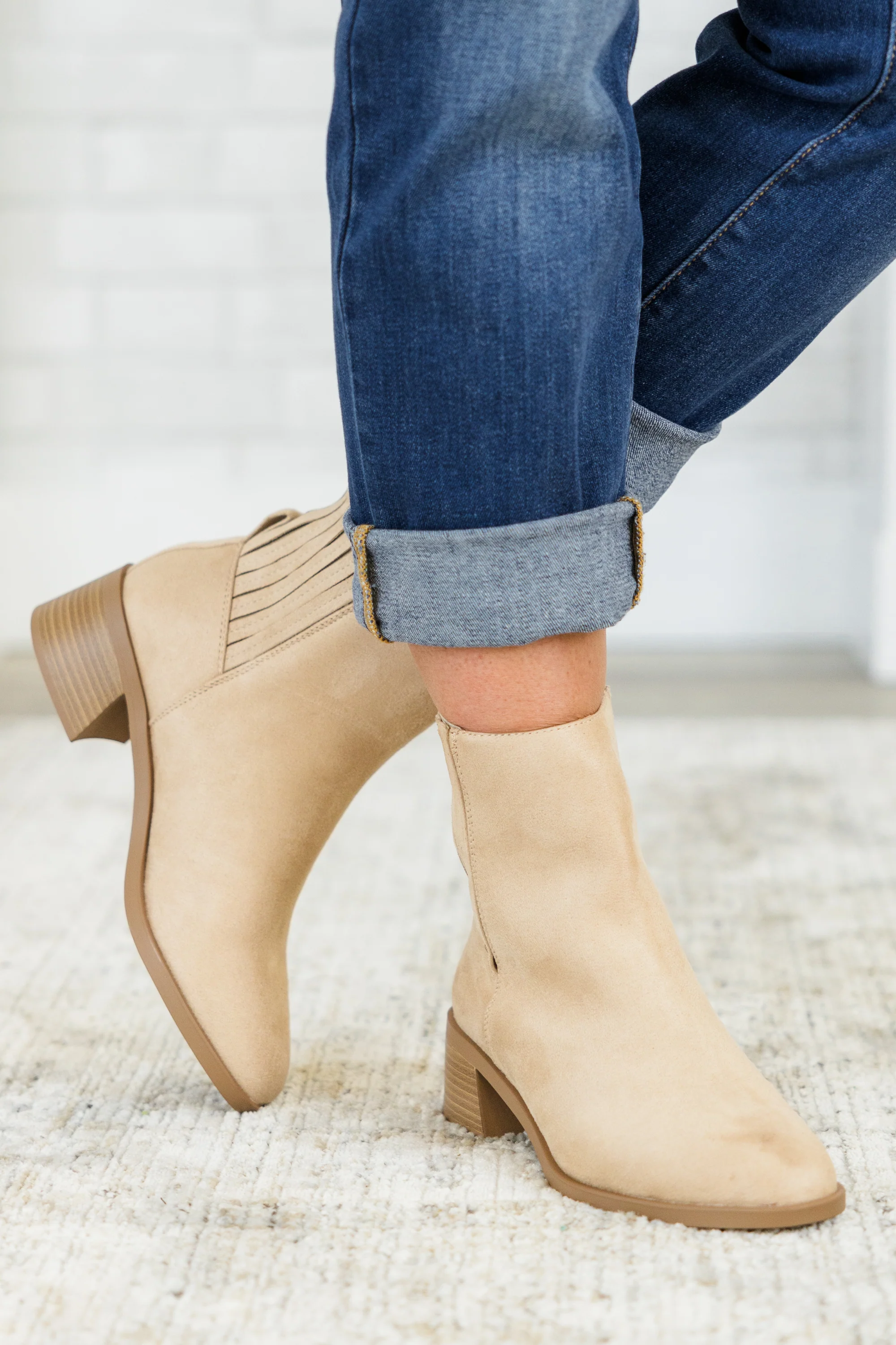 Jumping Ahead Booties, Camel - Giverhouse