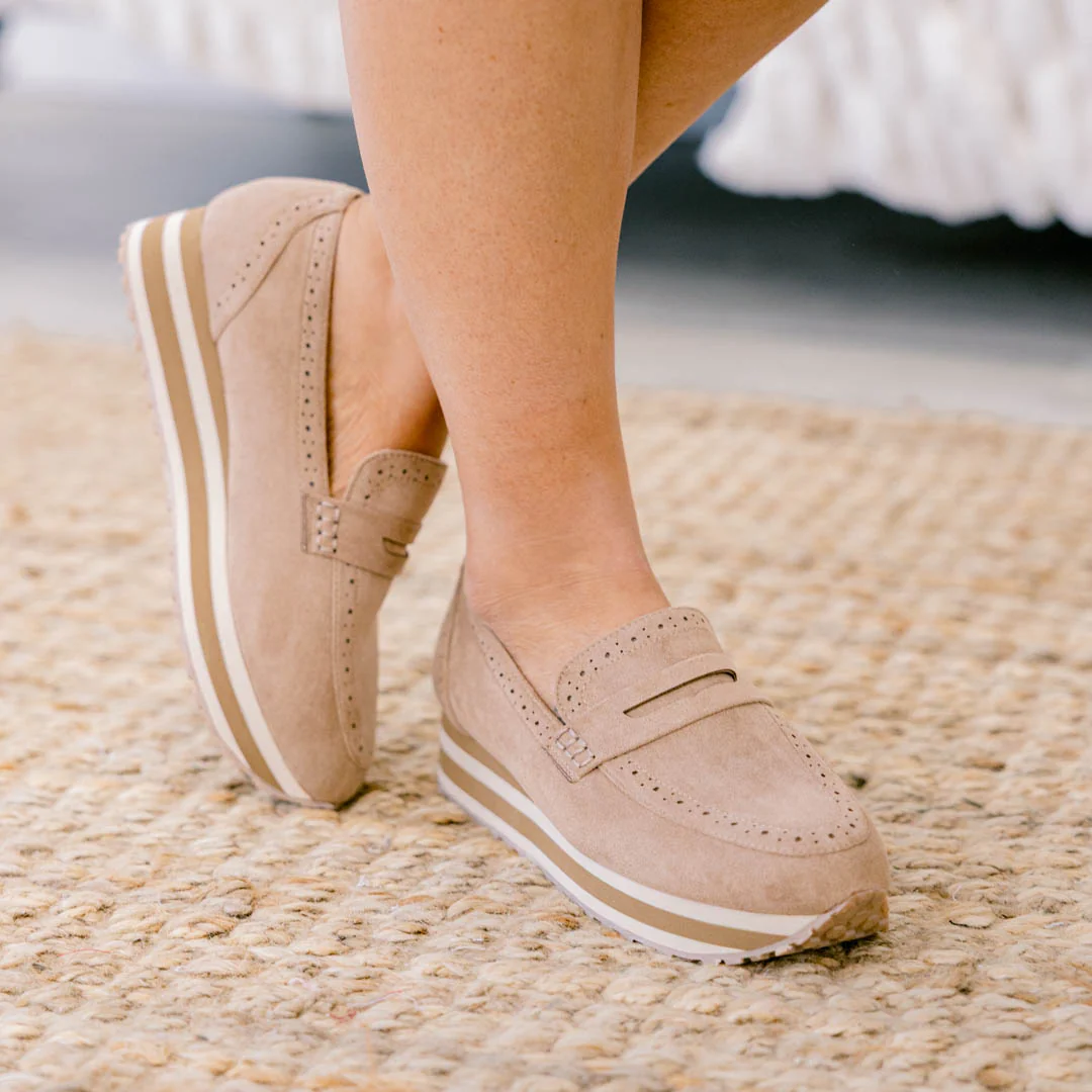 Met In The Fall Sneakers, Taupe - Giverhouse