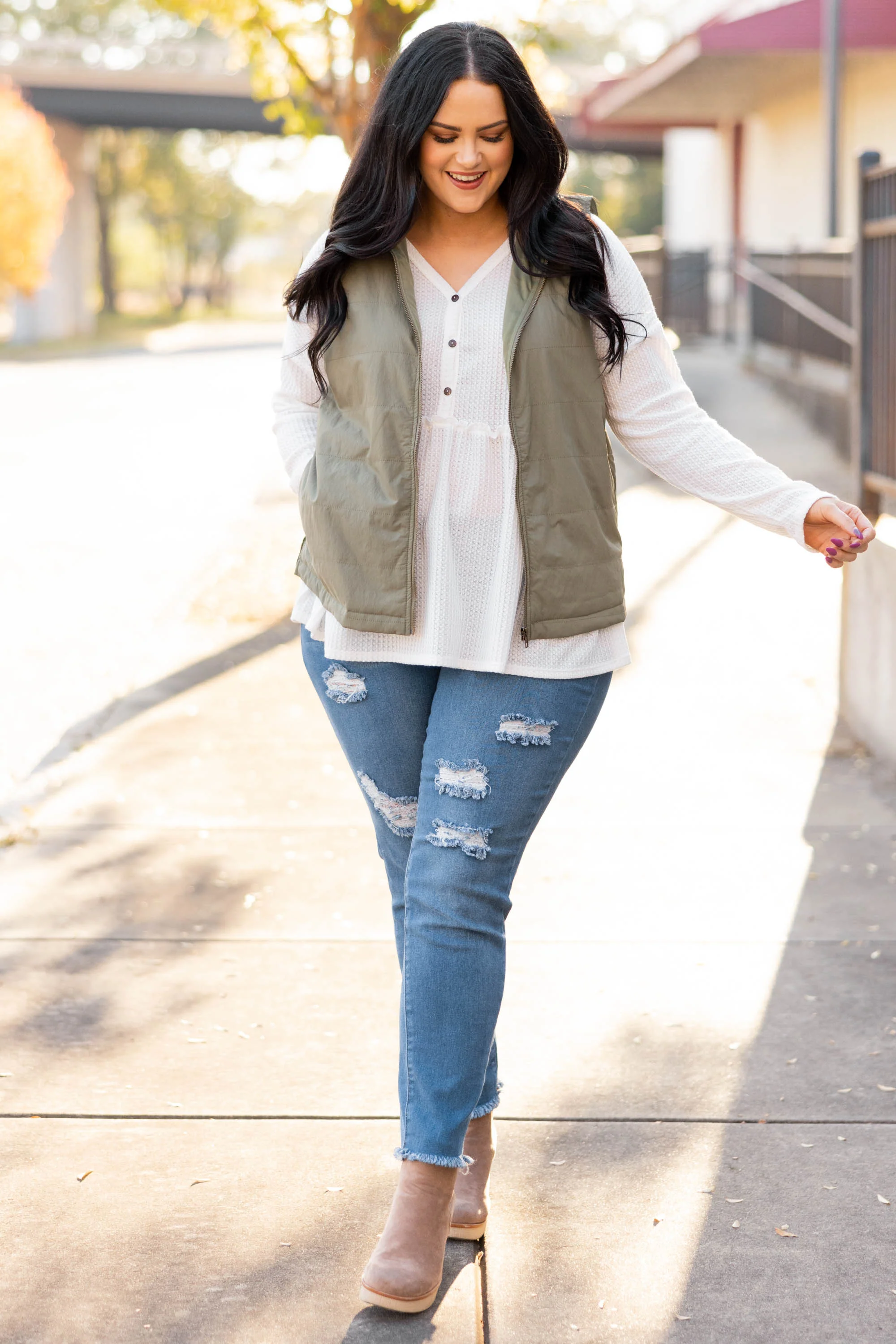 Shut Them Down Vest, Light Olive - Giverhouse