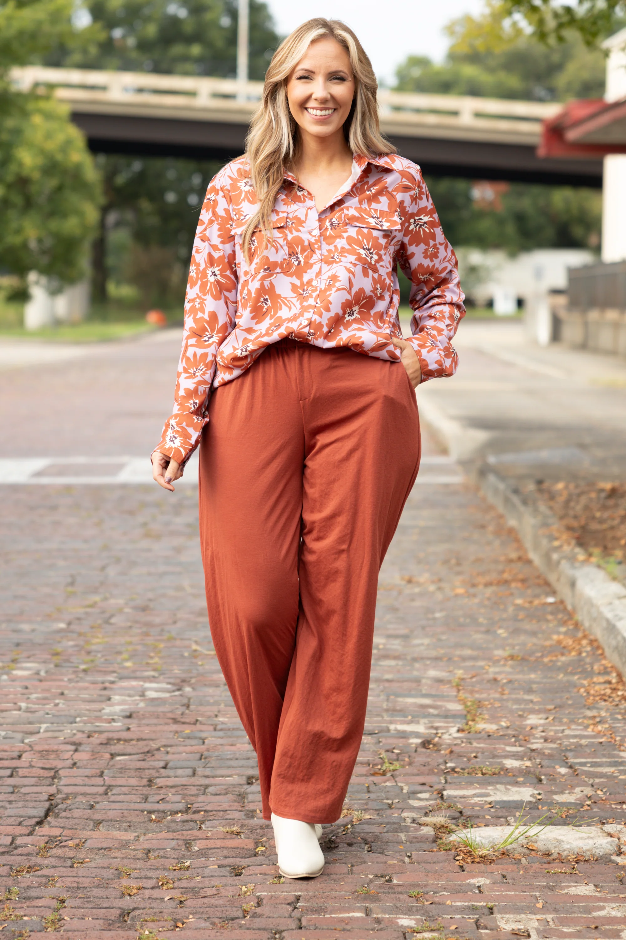 Sleek And Stylish Pants, Brick - Giverhouse