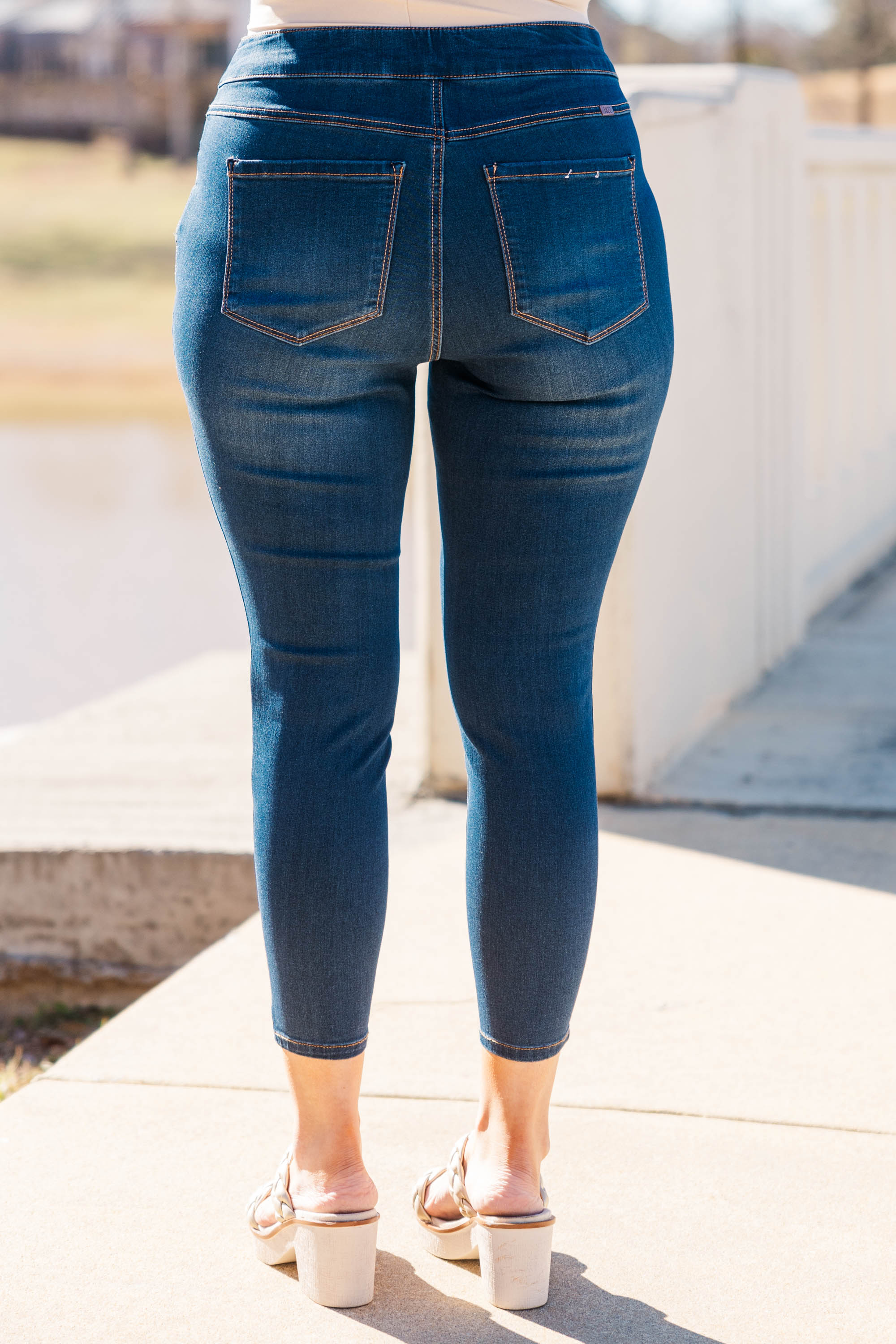 1822 Denim: Watch Her Strut Jeggings, Lennox - Giverhouse