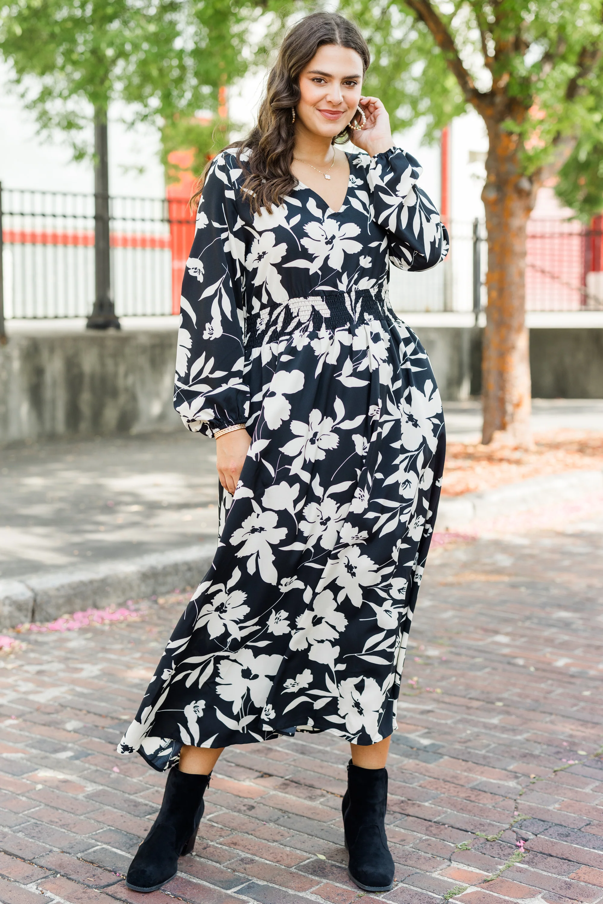 Alluring Autumn Dress, Black - Giverhouse