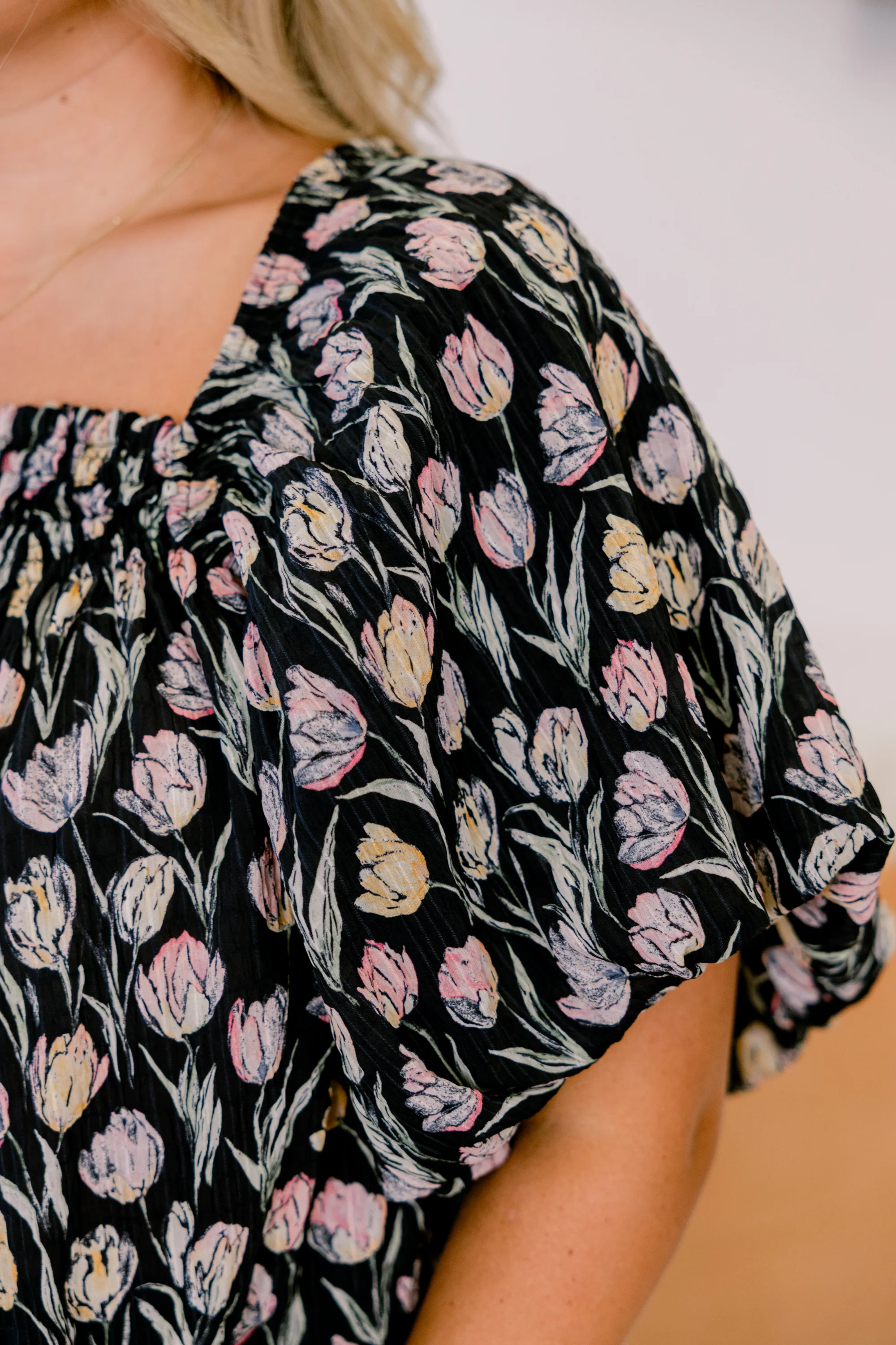 Cozy Love Top, Black Floral - Giverhouse