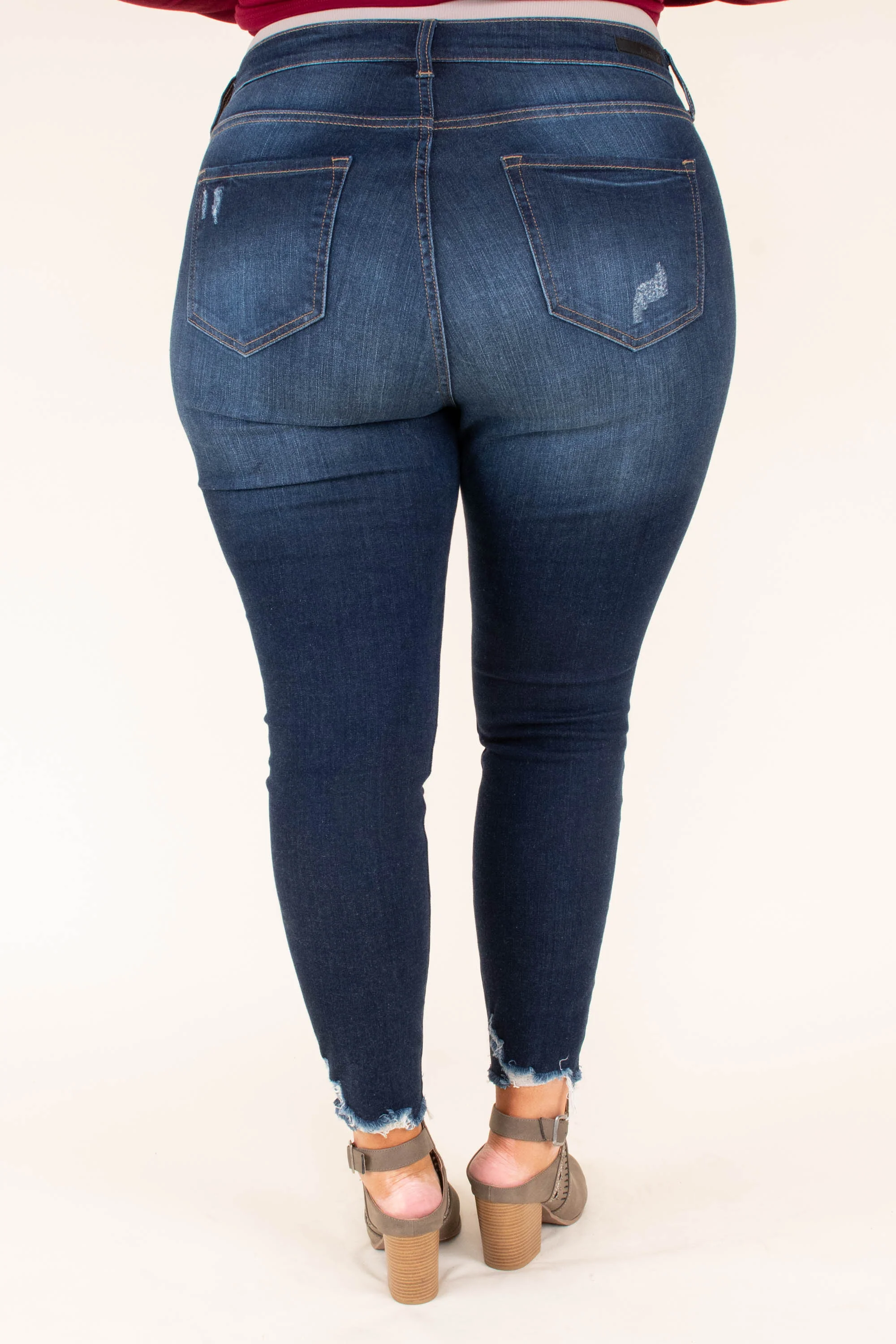 Symbol Of Status Skinny Jeans, Dark Wash - Giverhouse