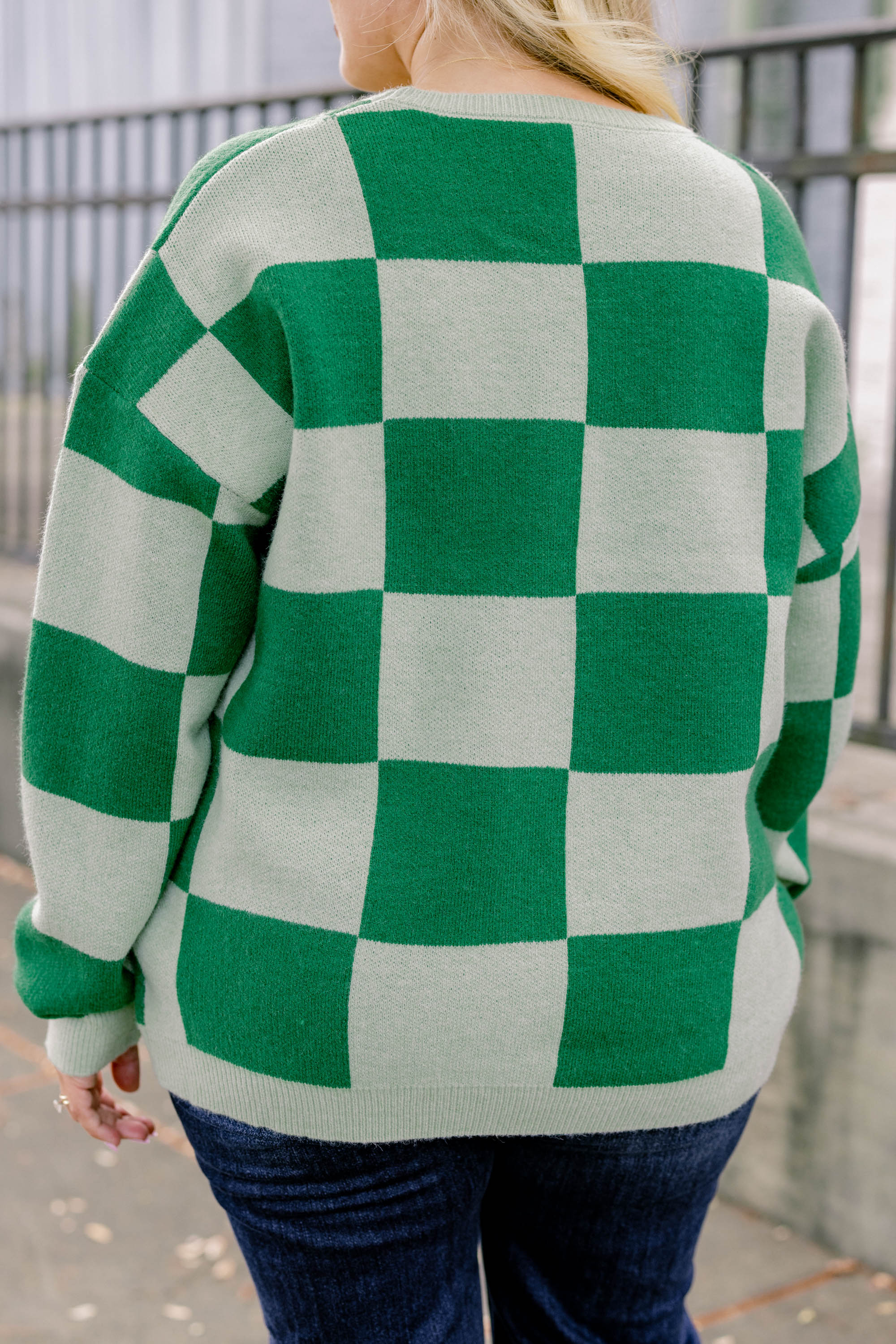 Not Into Games Sweater, Green - Giverhouse