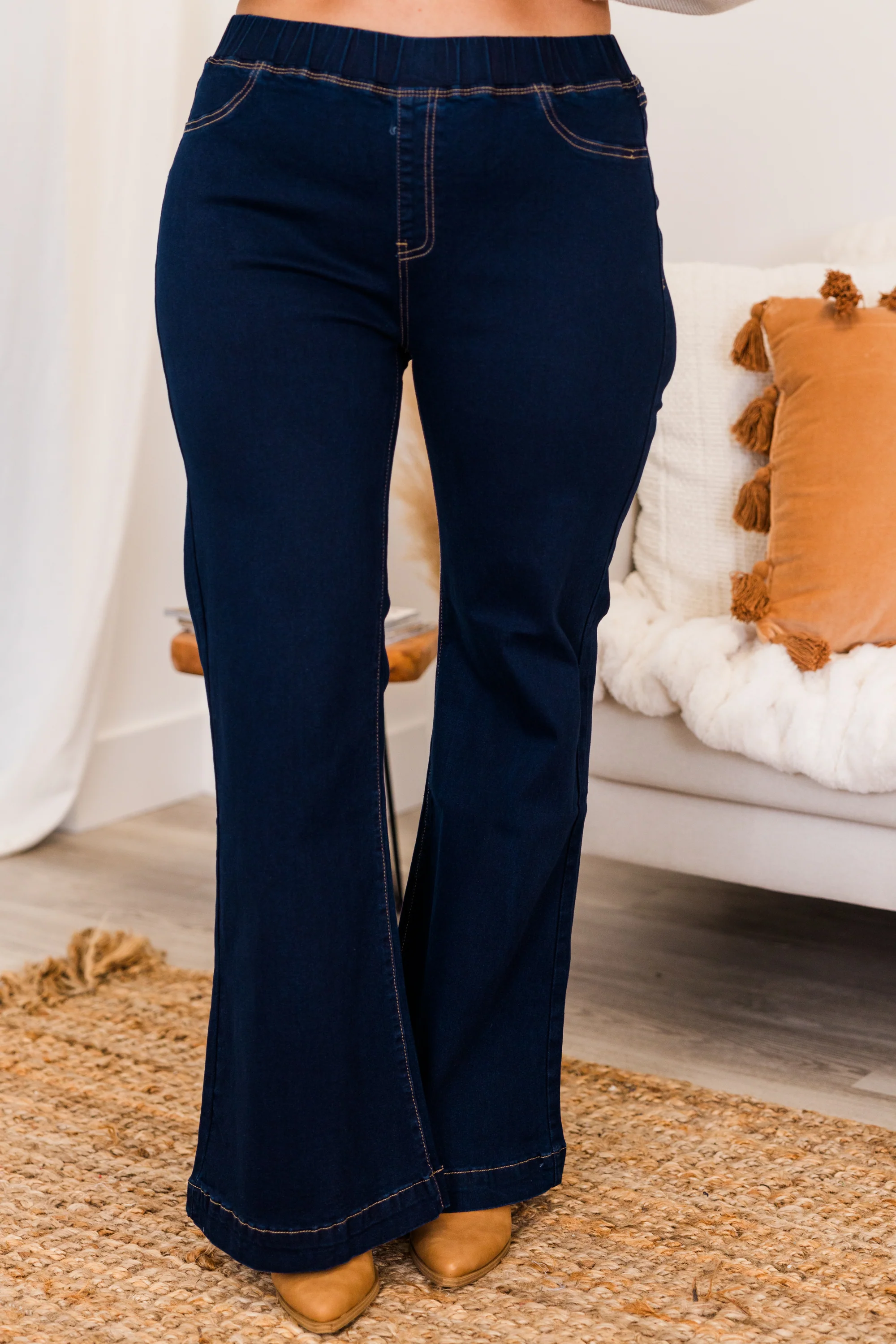 Dare To Flare Jeans, Super Dark Wash - Giverhouse