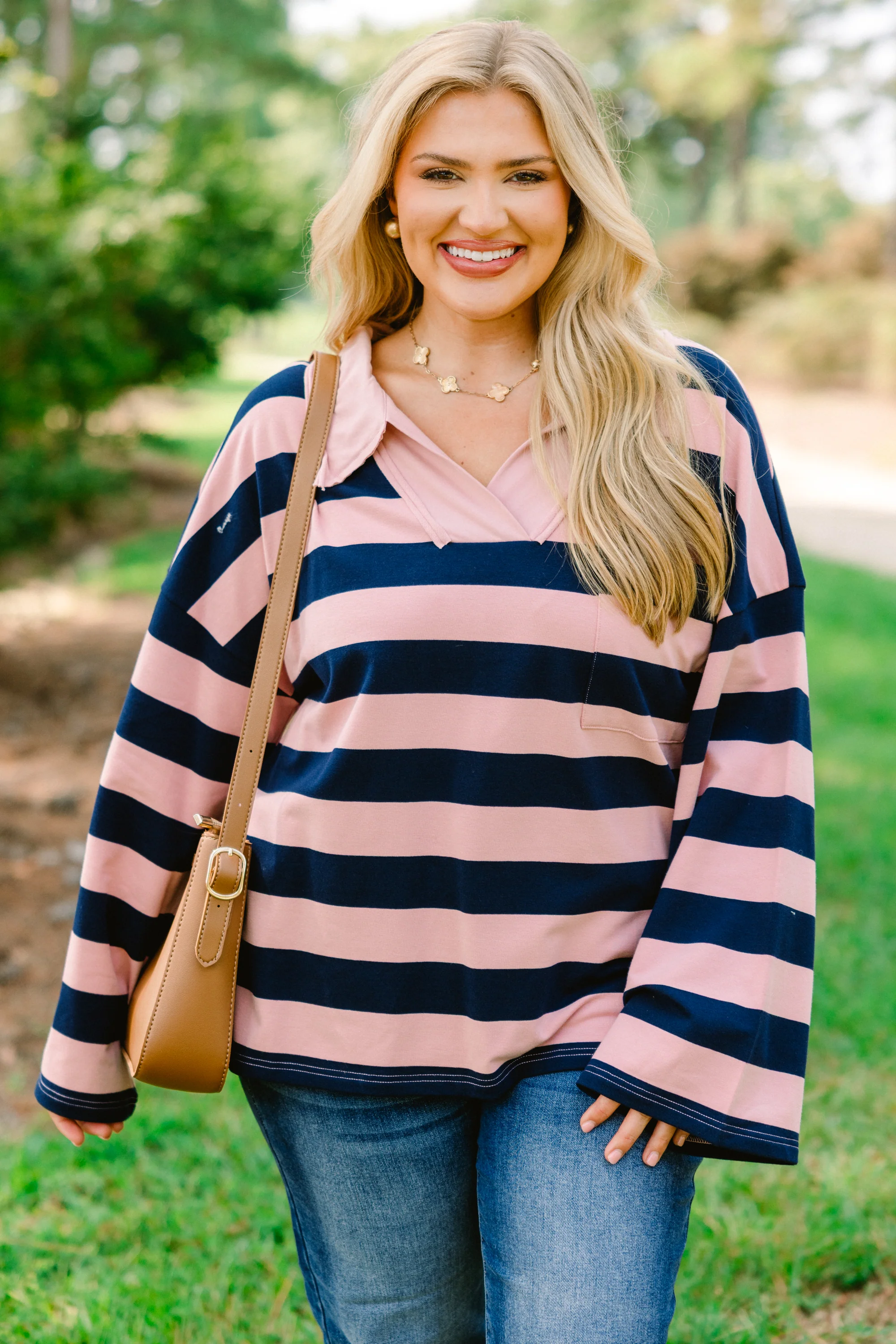 Heartland Home Sweatshirt, Navy-Pink - Giverhouse